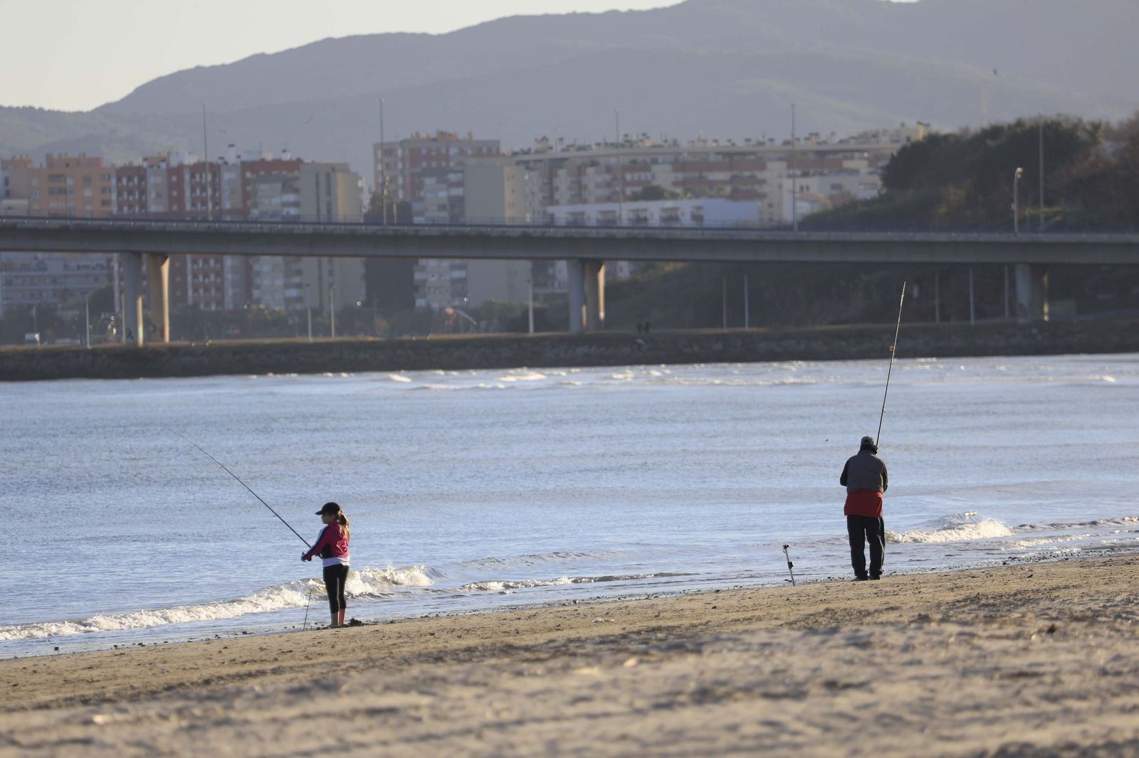 La playa del Rinconcillo de Algeciras tras la borrasca Francis, en imágenes