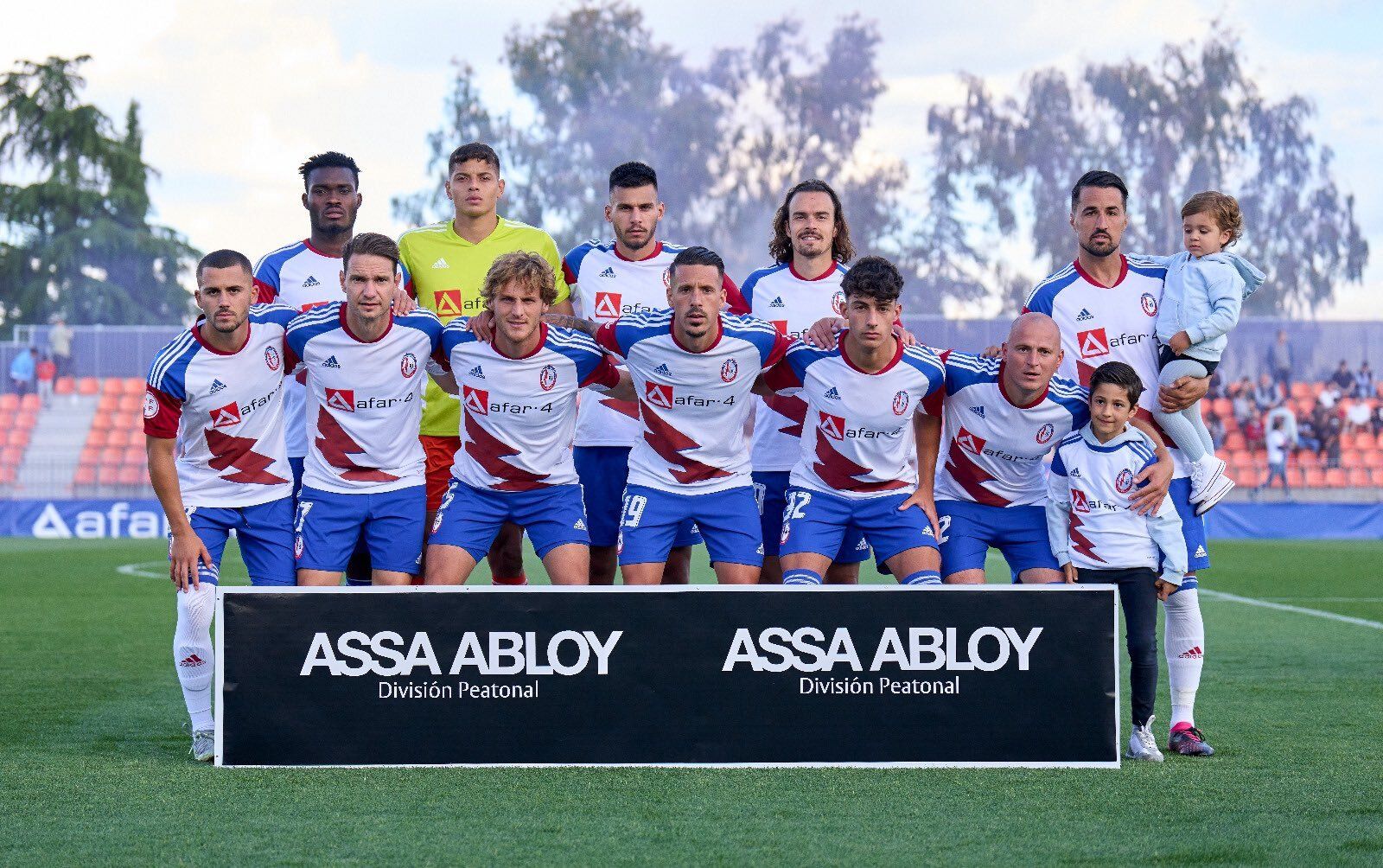 Formación inicial del Rayo Majadahonda, la pasada semana ante el Sanse