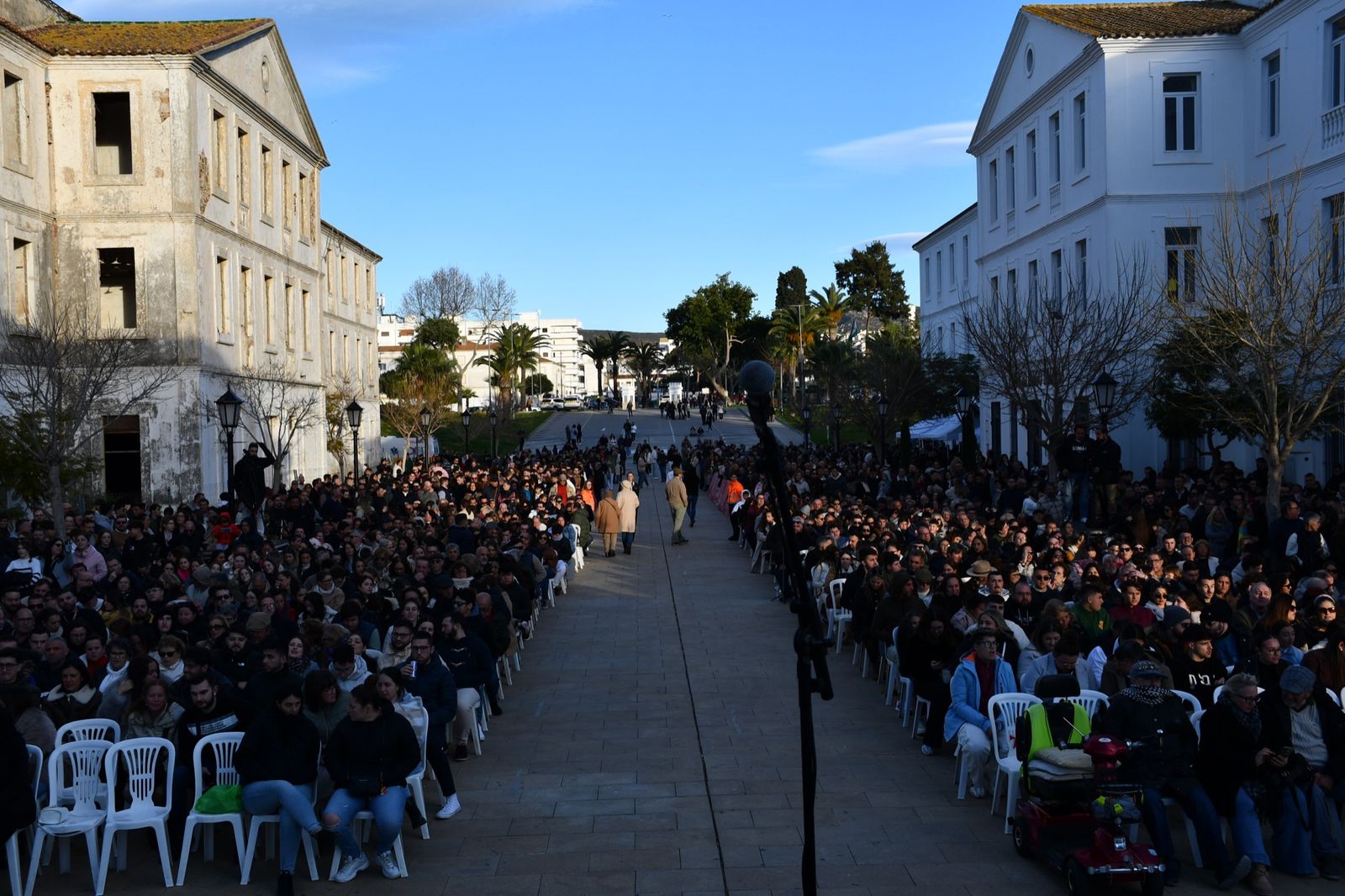 Un concierto de marchas procesionales llena Plaza de las Constituciones de San Roque