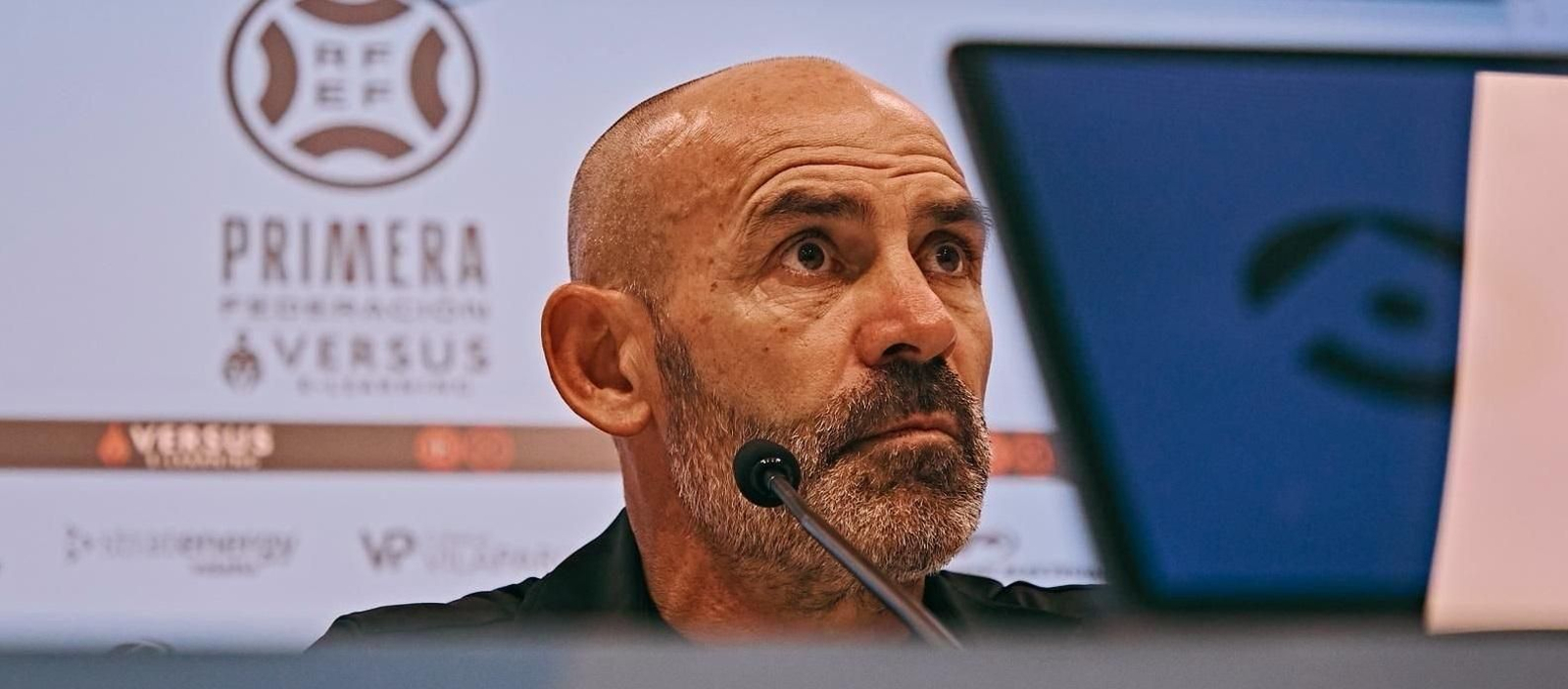 Paco Jémez, durante una rueda de prensa en Ibiza.