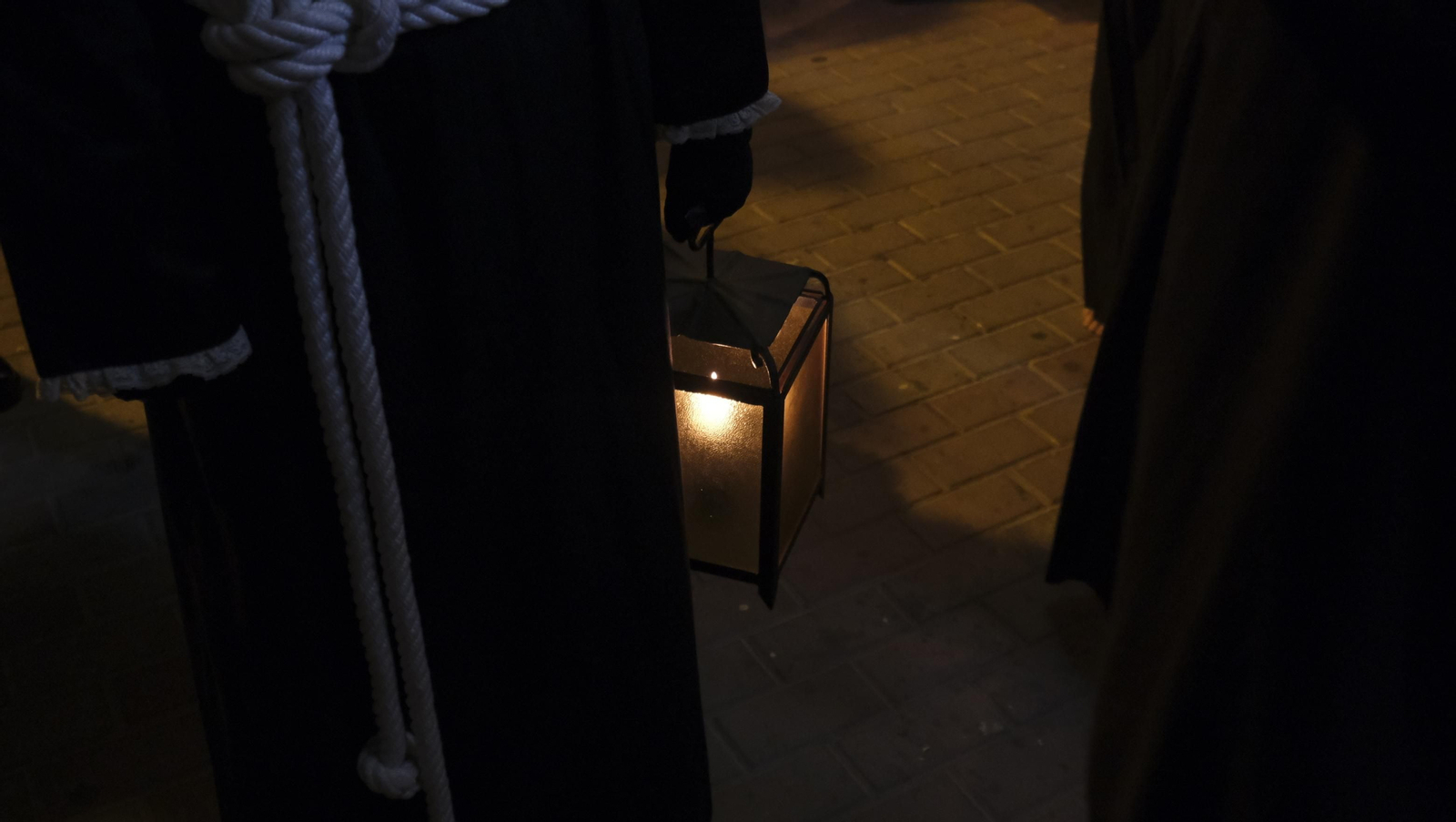 Procesión del Perdón en Almería, en imágenes