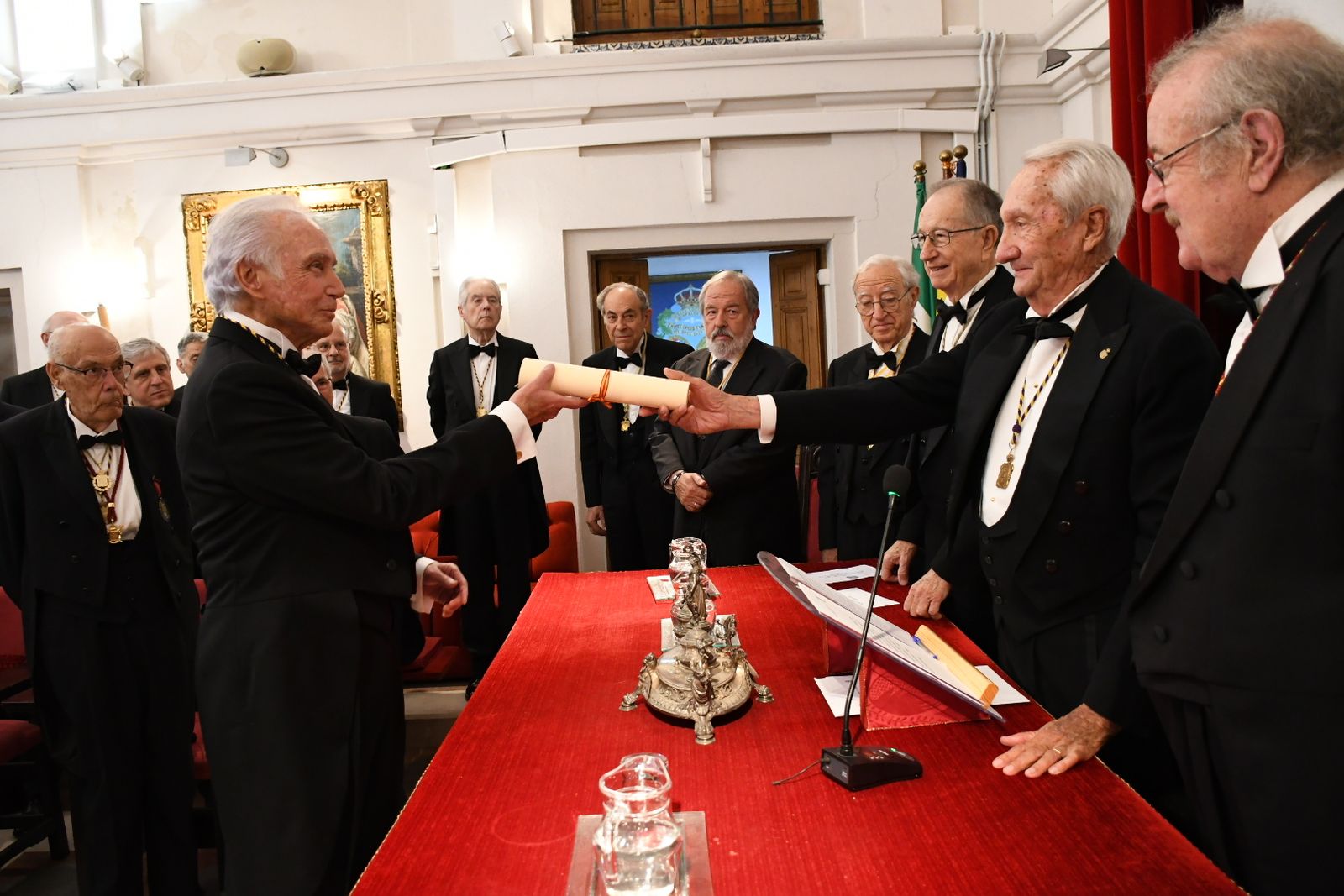 José María Cruz Fernández toma posesión en la Real Academia de Medicina y Cirugía de Sevilla.