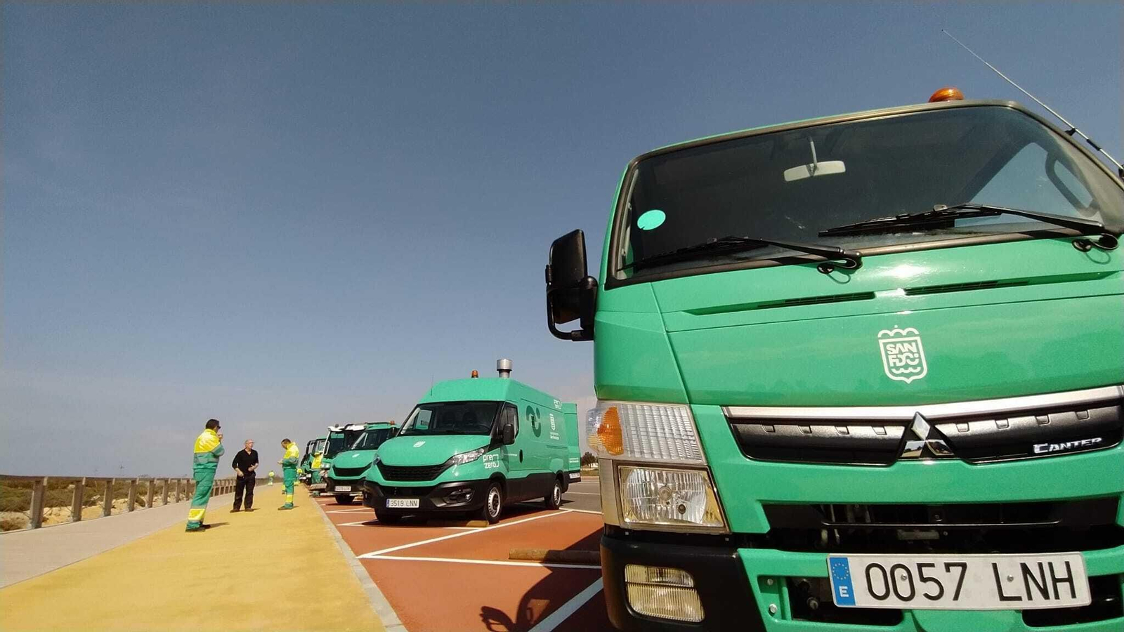 Presentada la nueva flota de vehículos de los servicios de limpieza en San Fernando