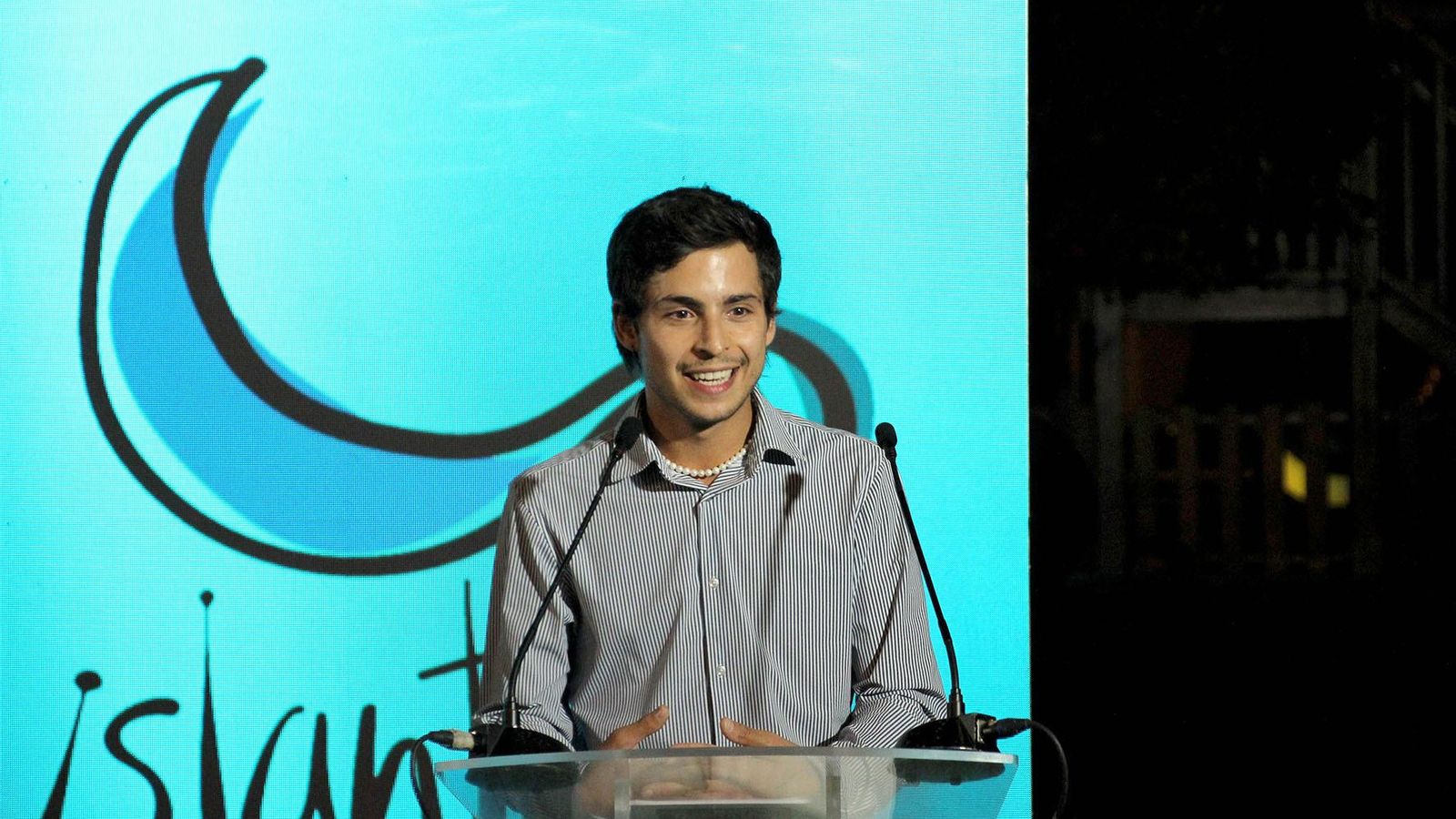 Presentador de la Ceremonia de Clausura, Omar Banana.