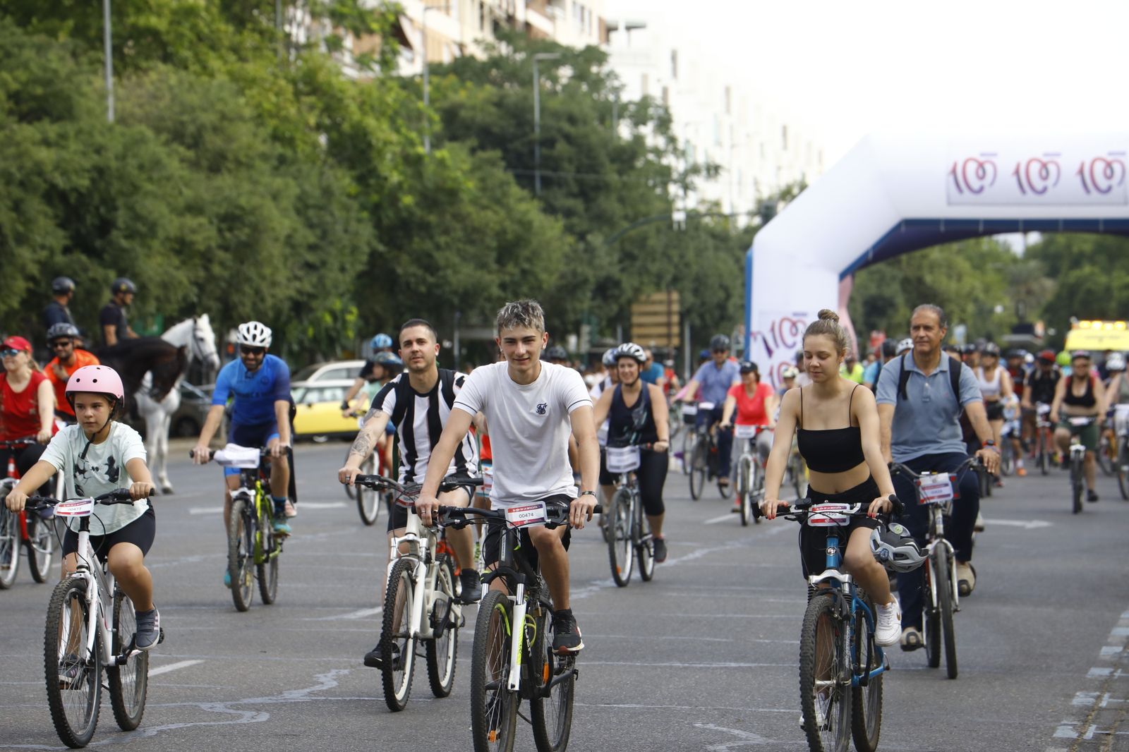 Marcha ciclista del Día de la Bicicleta en Córdoba, en imágenes