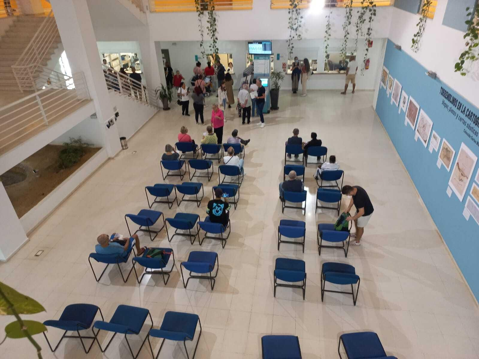 El hall principal del Ayuntamiento de Torremolinos.