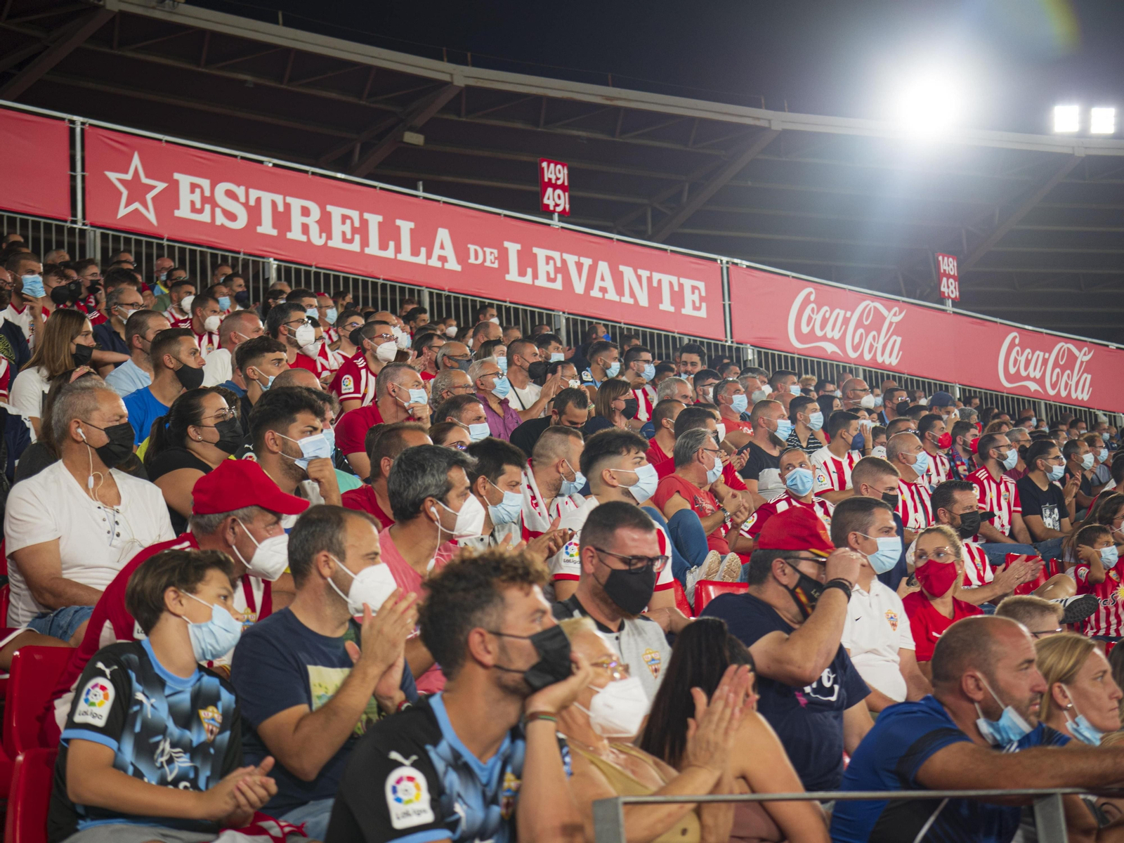 El Almería confía en sumar a nuevos fieles en busca del ascenso
