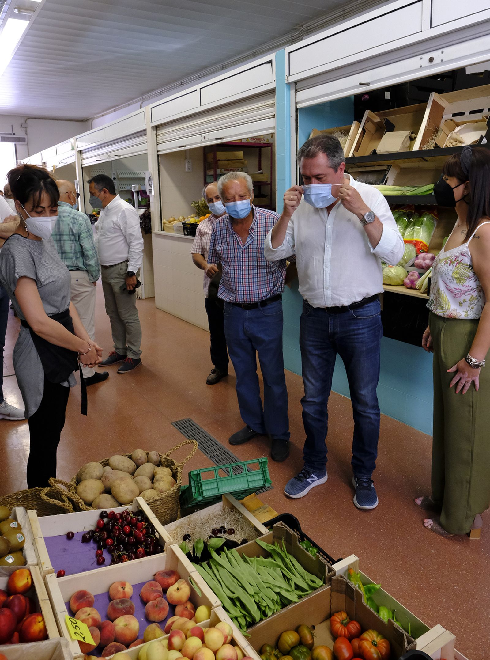 Juan Espadas, candidato a las primarias del PSOE, en Alhama y Bentarique. Almería