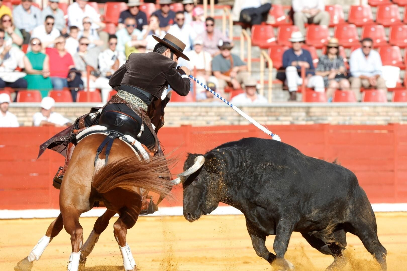 Las imágenes de la corrida de Ventura, Morante y Román en la Feria Taurina de Córdoba