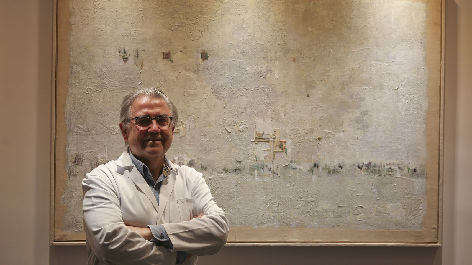 El urólogo lleva más de 40 años ejerciendo la especialidad.