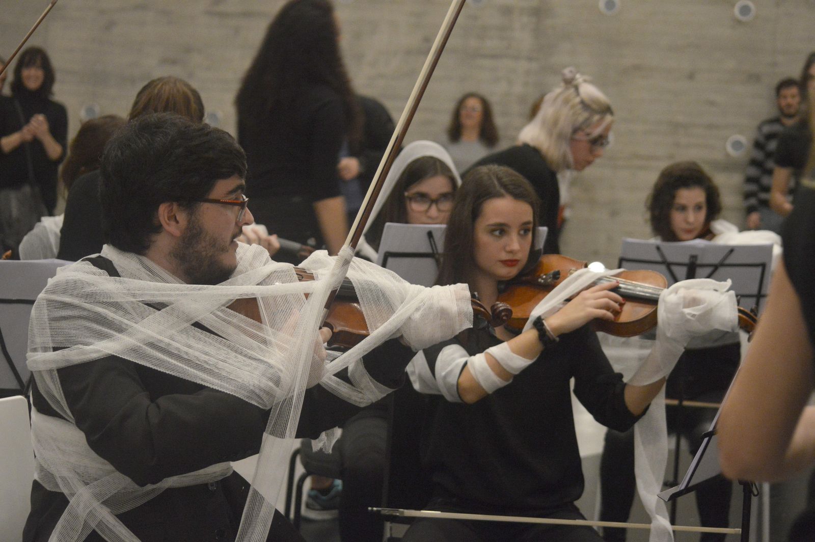 Performance dirigida personalmente por Yoko Ono.