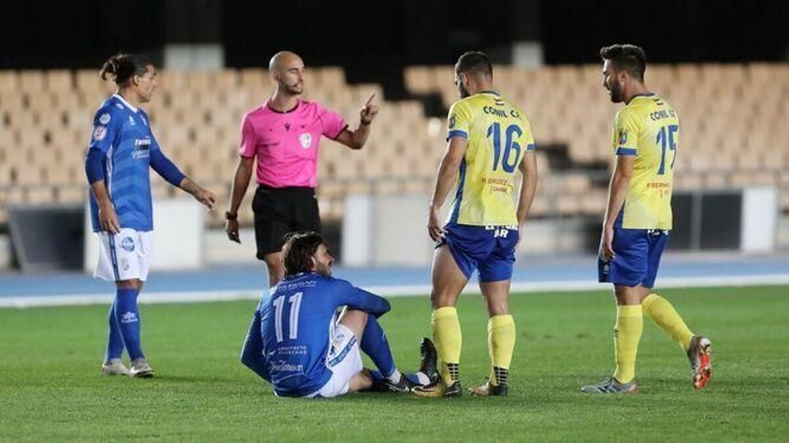 Kiko (dorsal 16) y Gonzalo, en el Xerez CD-Conil de la campaña pasada.