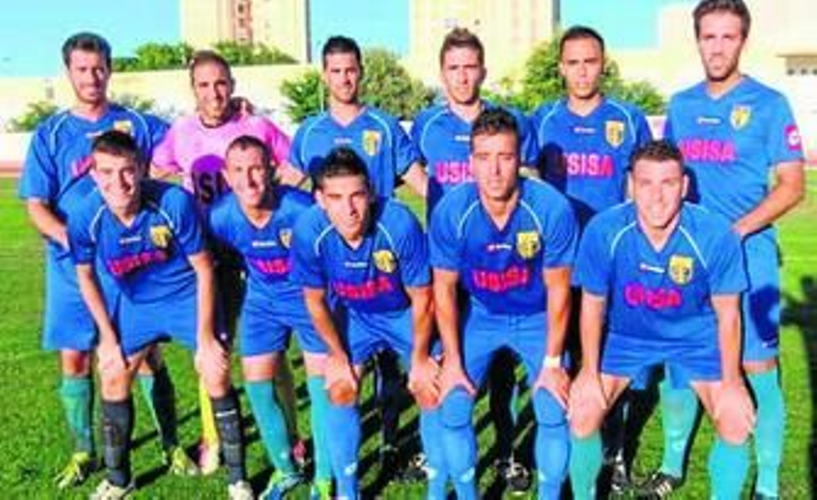 Formaciones iniciales del Isla Cristina -imagen superior- y el San Roque. Formaciones iniciales del Isla Cristina -imagen superior- y el San Roque.