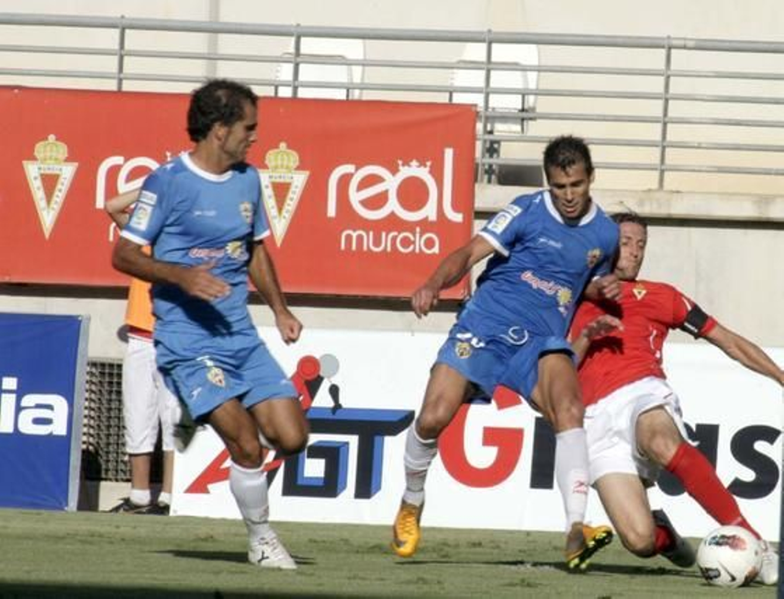 El Almería sale victorioso de la Nueva Condomina (0-2). / Fran Leonardo