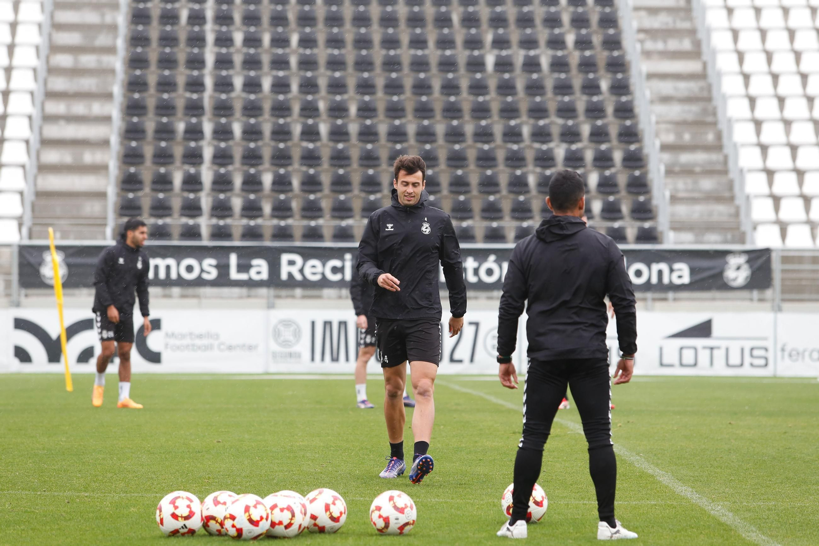 Las fotos del entrenamiento de la Balona previo a su final con el Villanovense