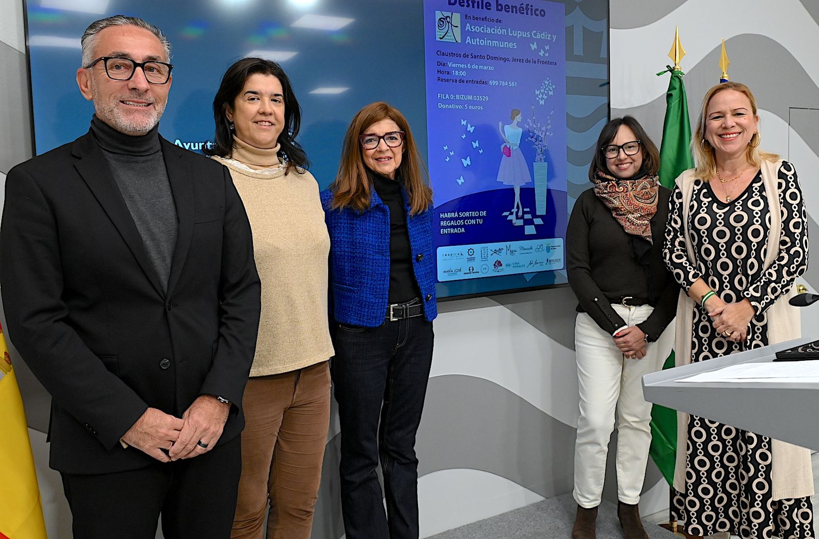 Presentación del desfile benéfico en Los Claustros para visibilizar la enfermedad del lupus.