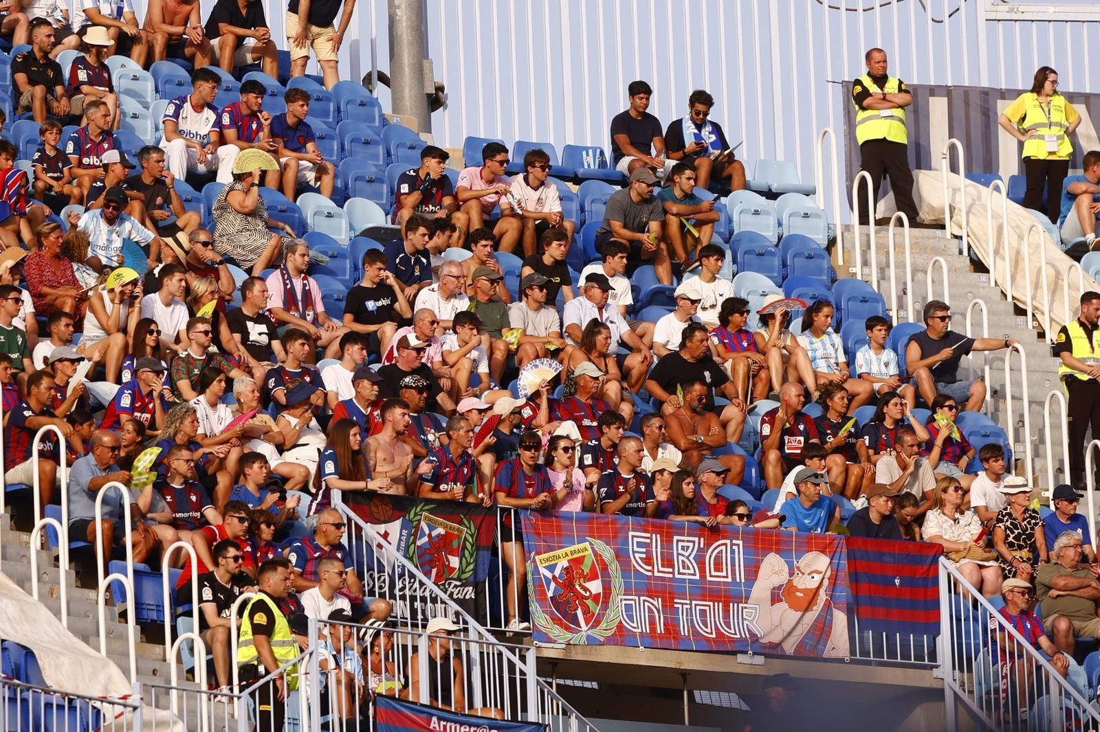 Búscate en las gradas de La Rosaleda en el Málaga CF-Eibar