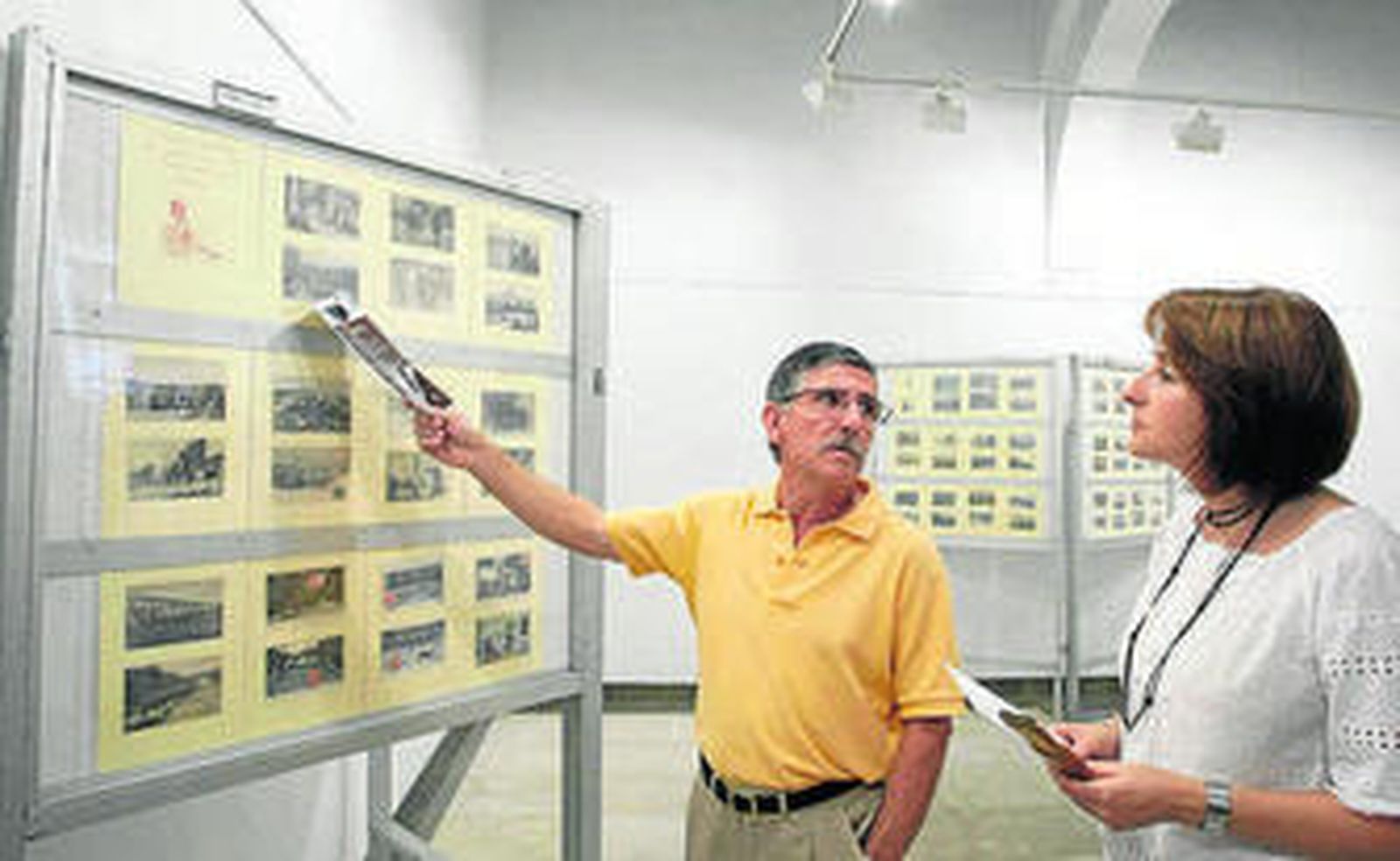 Imagen de Antonio Haro junto a Pilar Pintor, ayer.