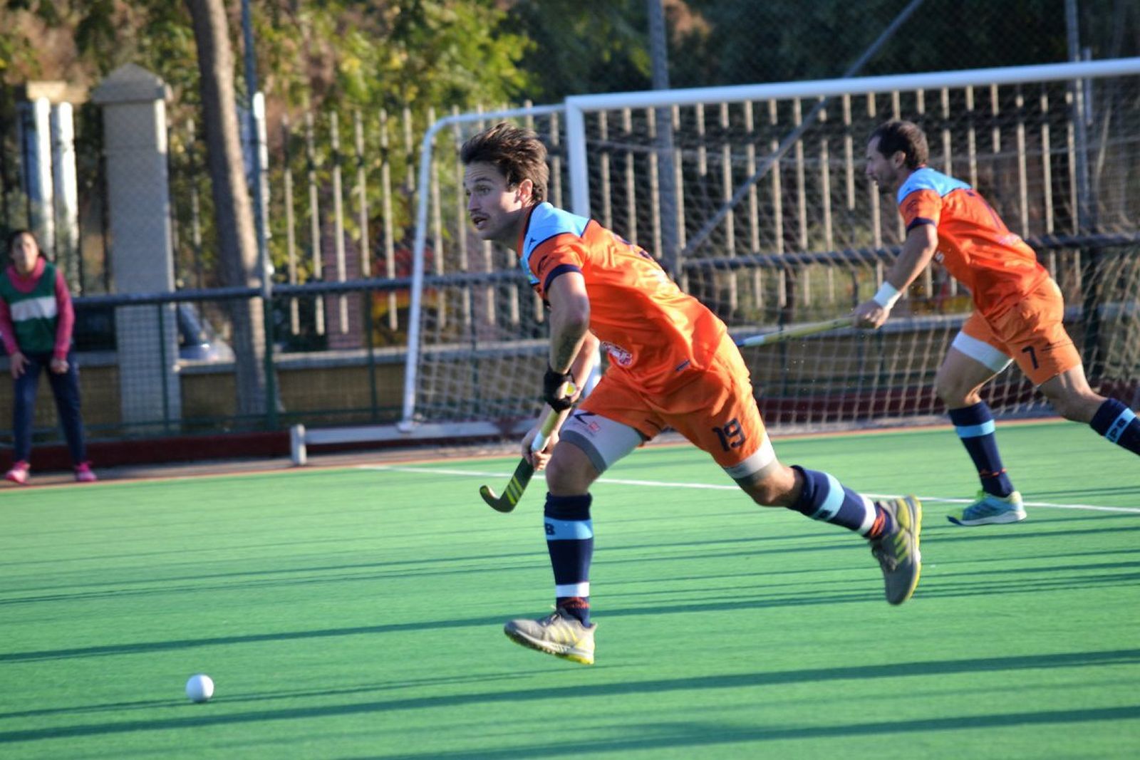 Una imagen de un partido del Hockey Benalmádena.