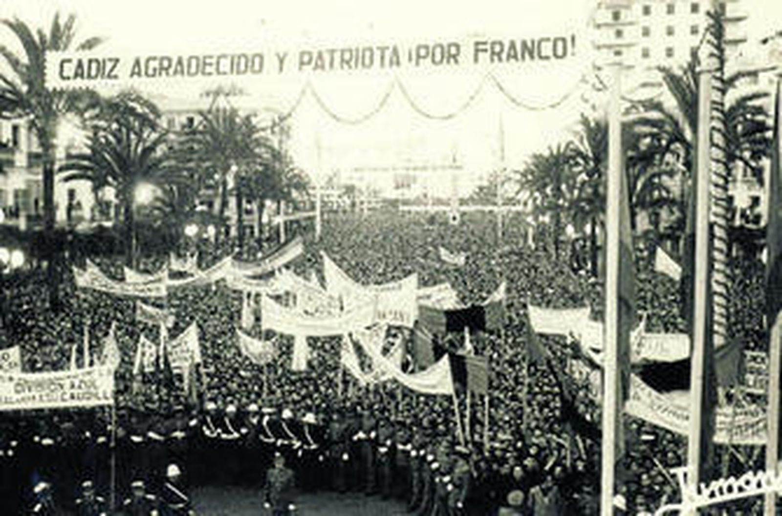 1961 Miles de gaditanos aclaman a Franco en San Juan de Dios