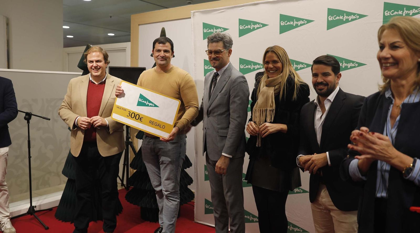 El Corte Inglés de Algeciras entrega los premios del concurso Dibuja y Pinta la Navidad