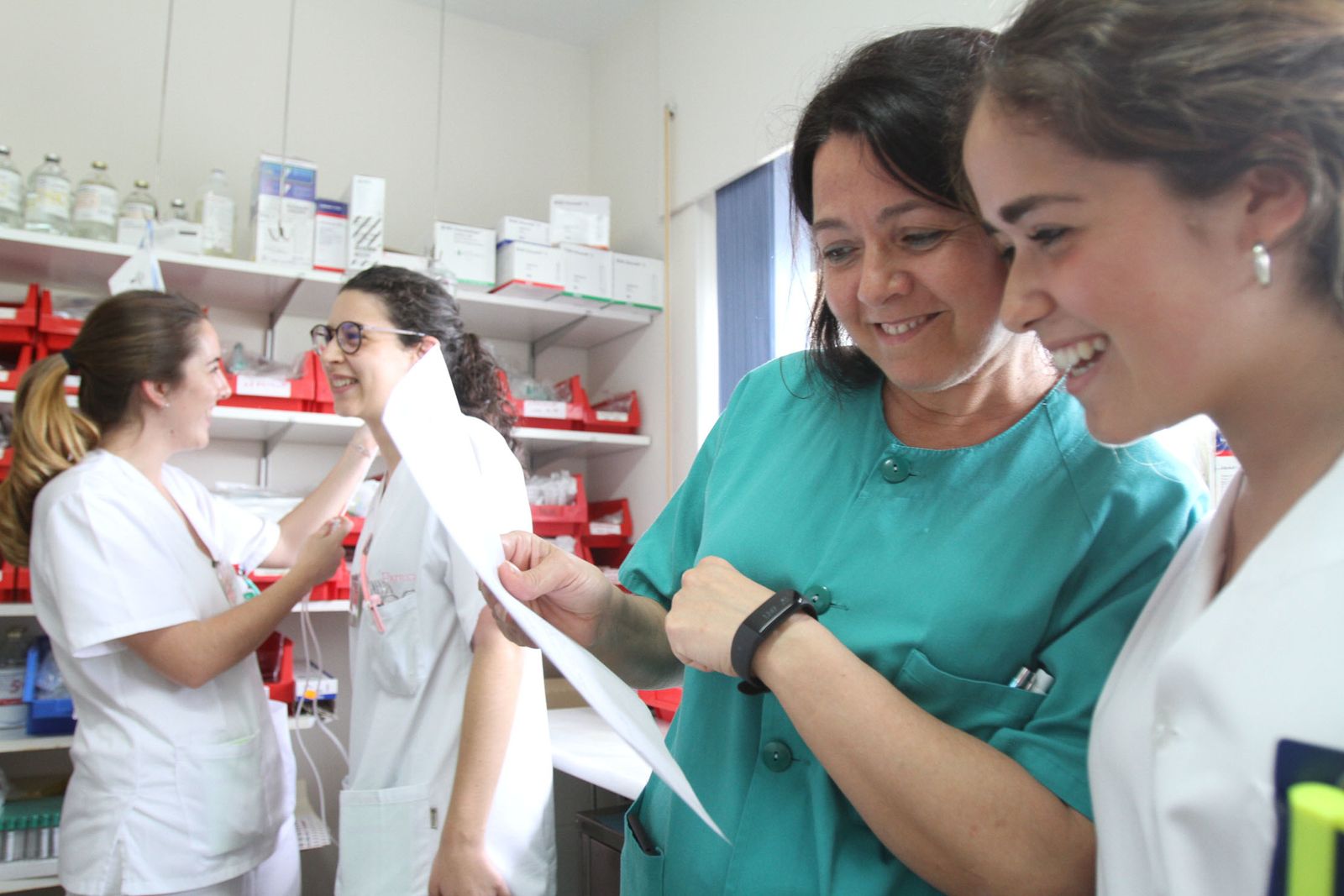 Varias enfermeras del Hospital Infanta Elena.