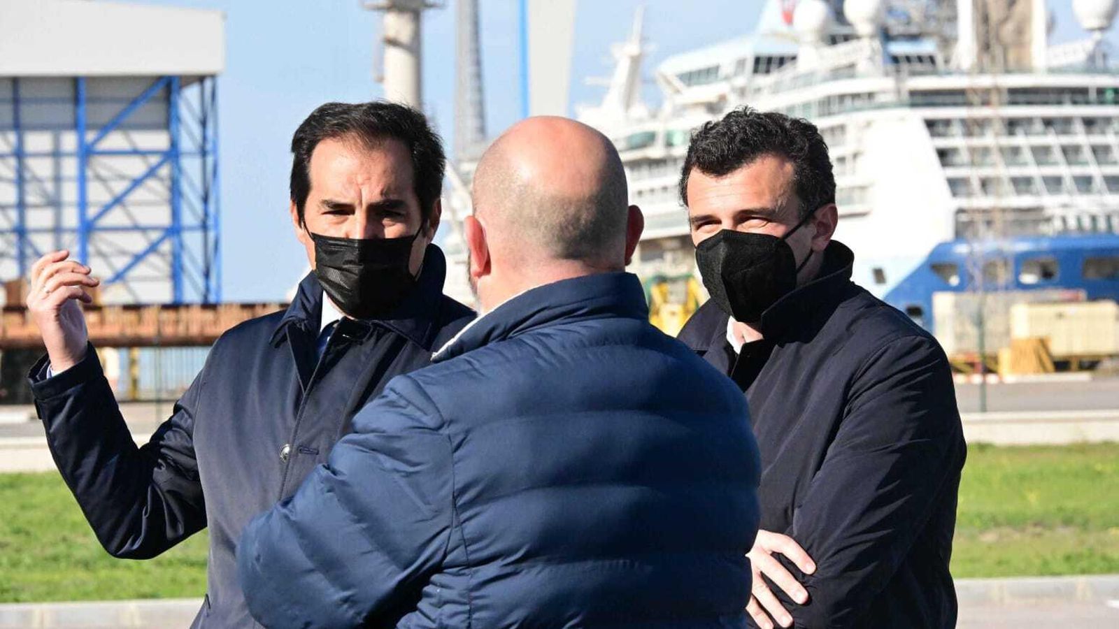 Nieto y García antes del iniciar la reunión en Navantia Puerto Real Nieto y García antes del iniciar la reunión en Navantia Puerto Real