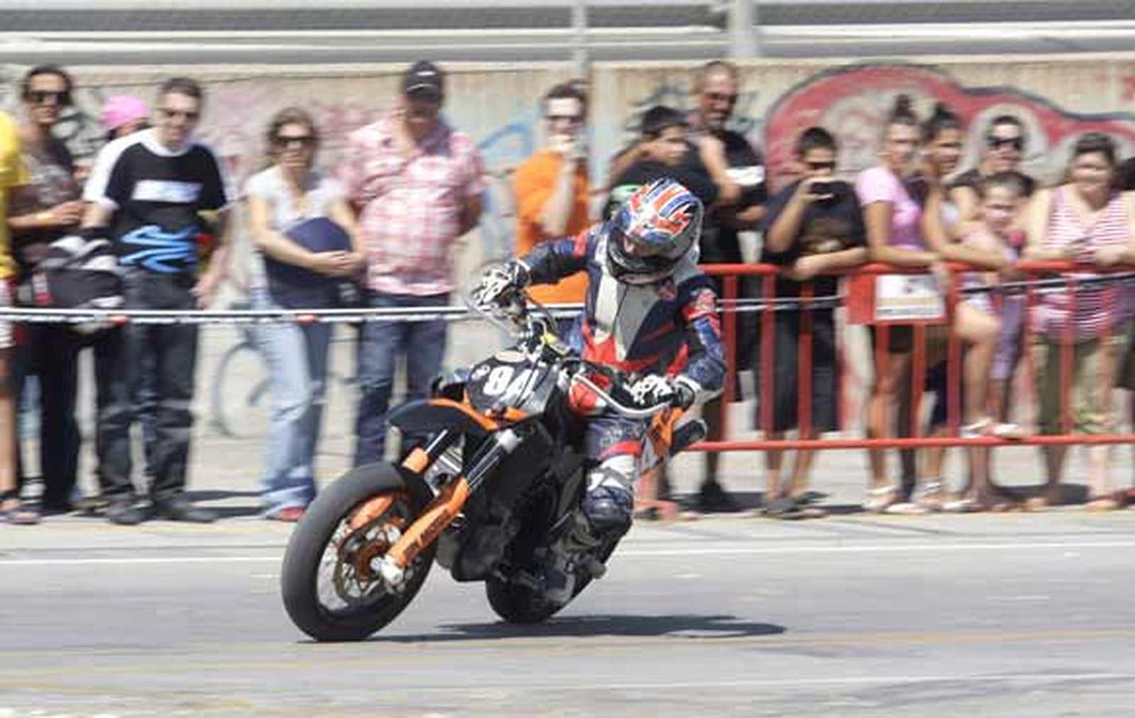 500 motos se dieron lugar en el parque feria como colofón de la gran fiesta motera Delfines 2010

Foto: Erasmo Fenoy