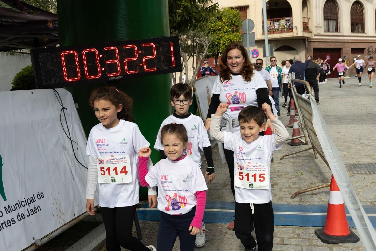 Más de 2.100 participantes corren  para promover la salud en Jaén, en imágenes (2)