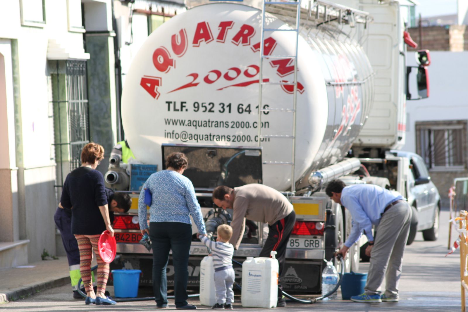La imagen de los camiones abasteciendo de agua al municipio ya se repitió en 2015.