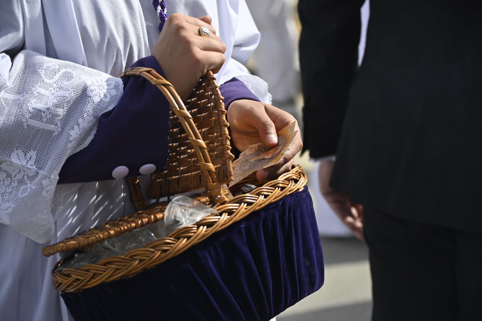 Lunes Santo, Hermandad del Cautivo