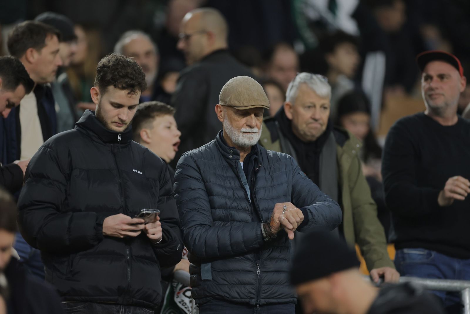 Buscate en las fotos del Betis - Feyenoord