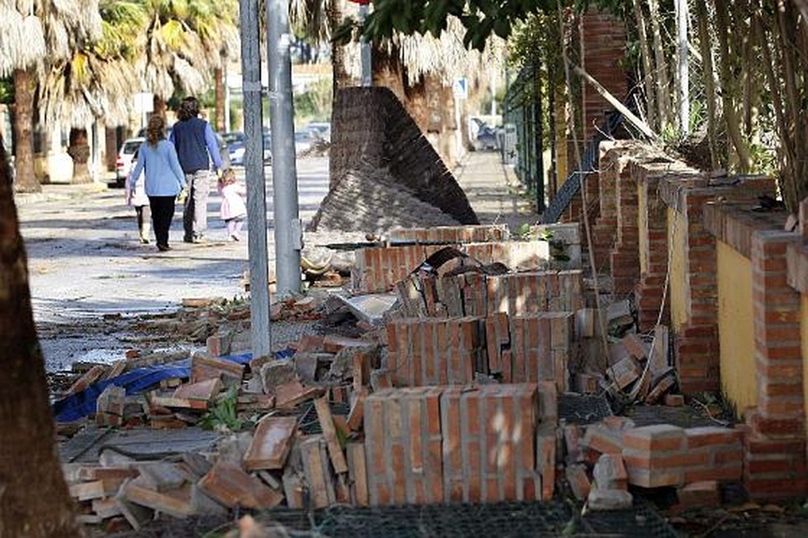 La lluvia y el viento causan múltiples destrozos en varias localidades de la provincia. 

Foto: Fito Carreto