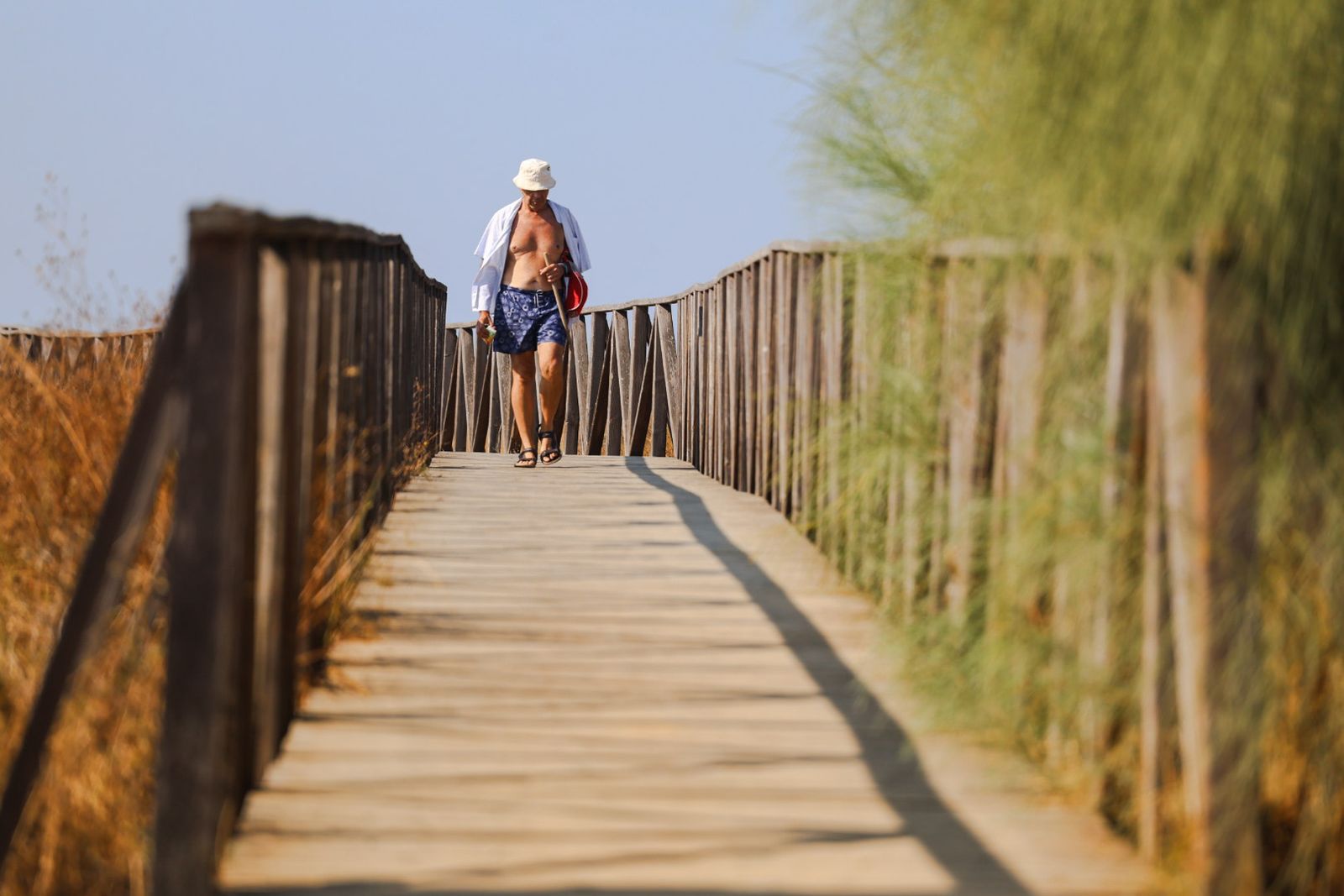 Imágenes de una tranquila mañana en la playa del Espigón de Huelva