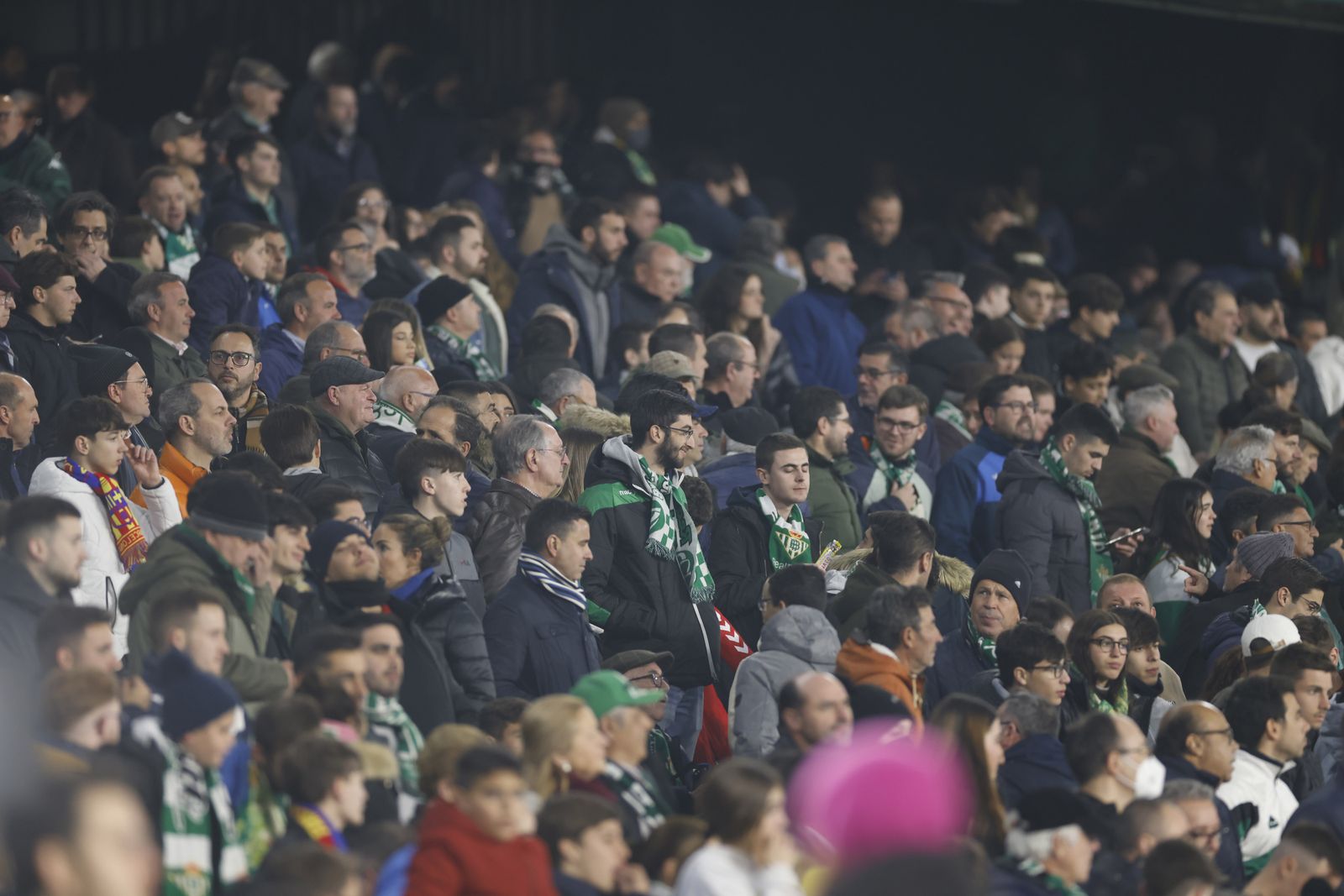 Búscate en las fotos del Betis-Barcelona