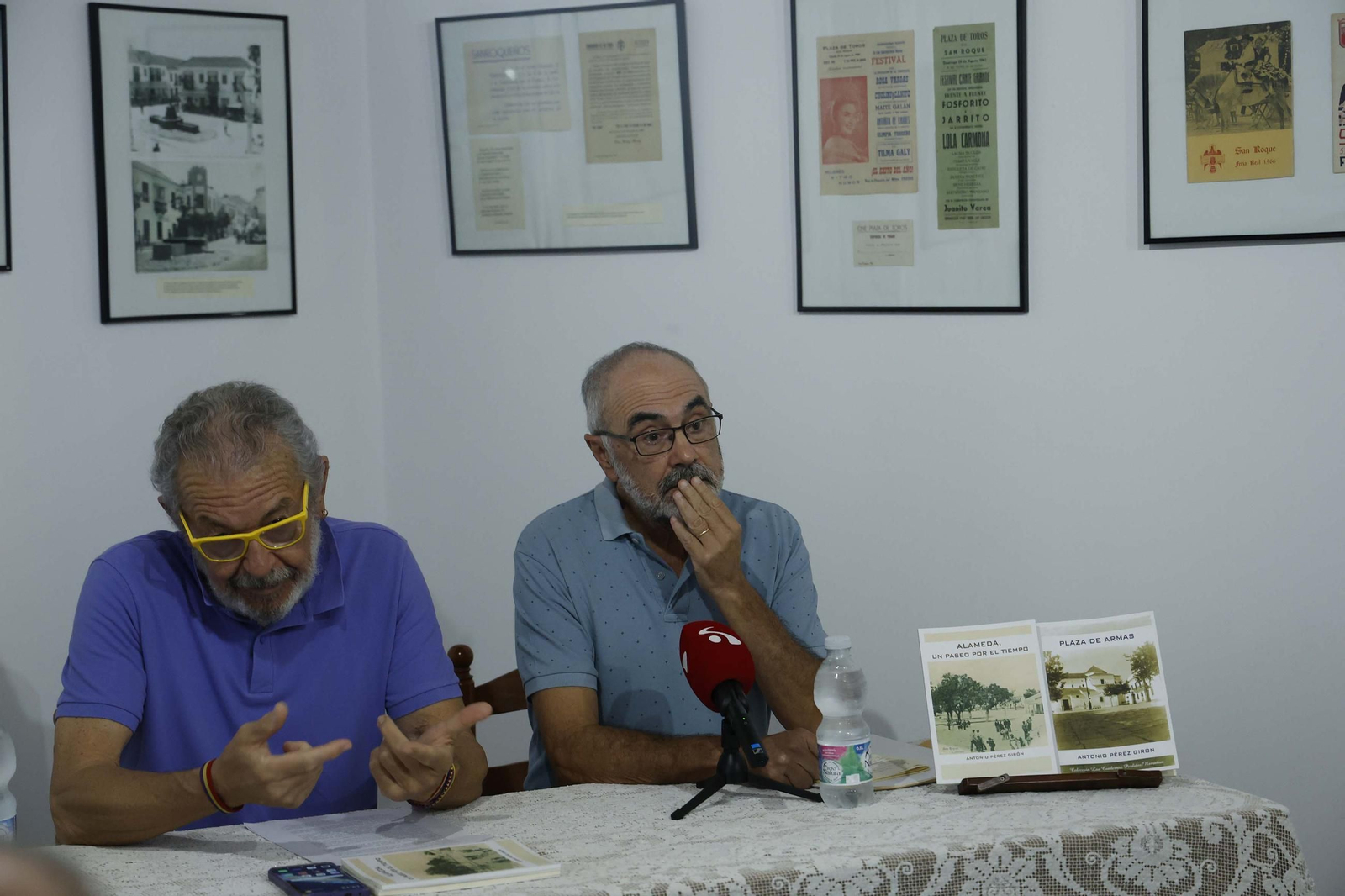 Las fotos de la exposición "El San Roque de los 60" y la presentación de los libros "Plaza de Armas" y "Alameda" de Antonio Pérez Girón