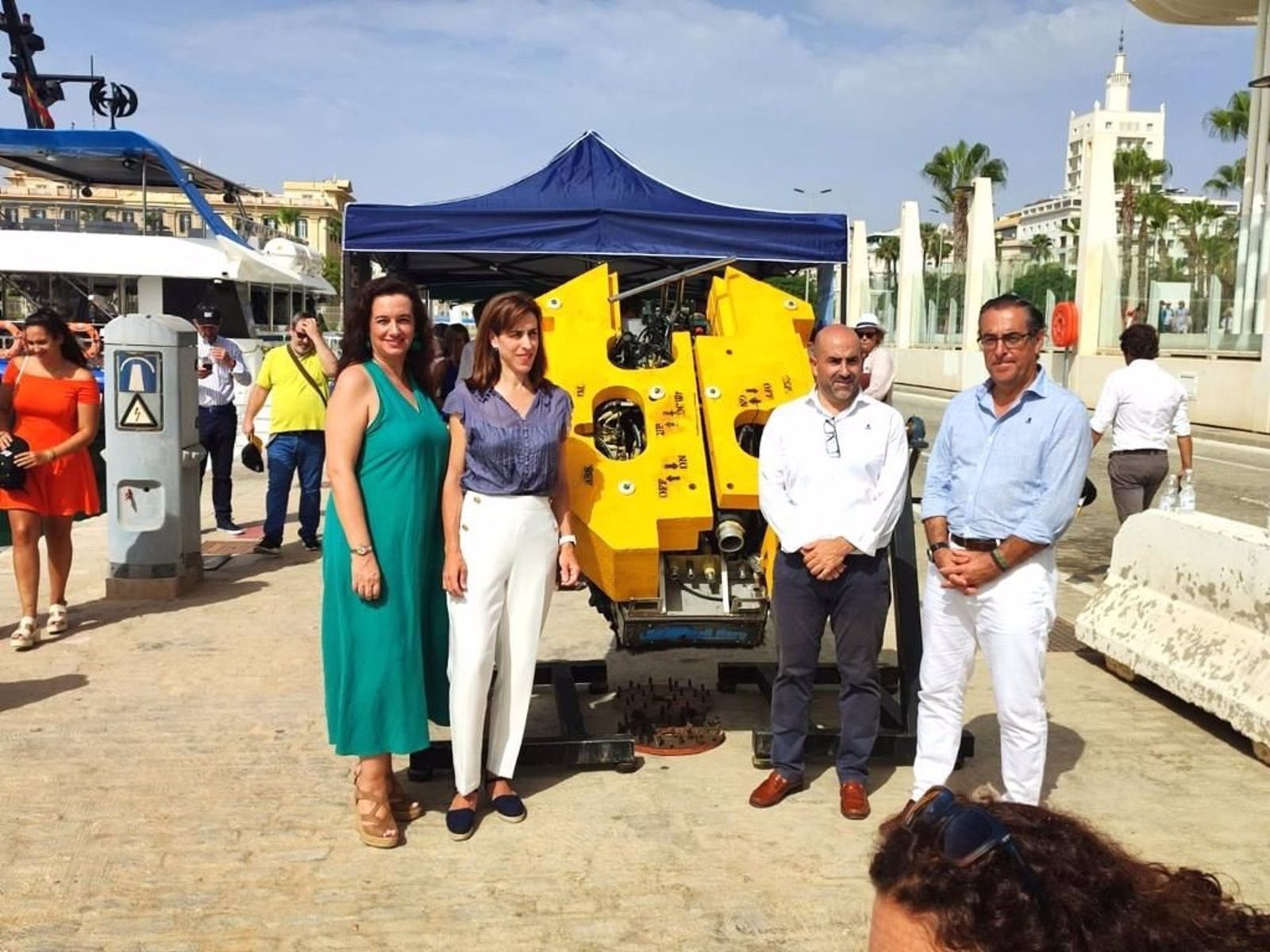 Andal Systems presenta el primer robot subacuático de limpieza para cascos de buques.