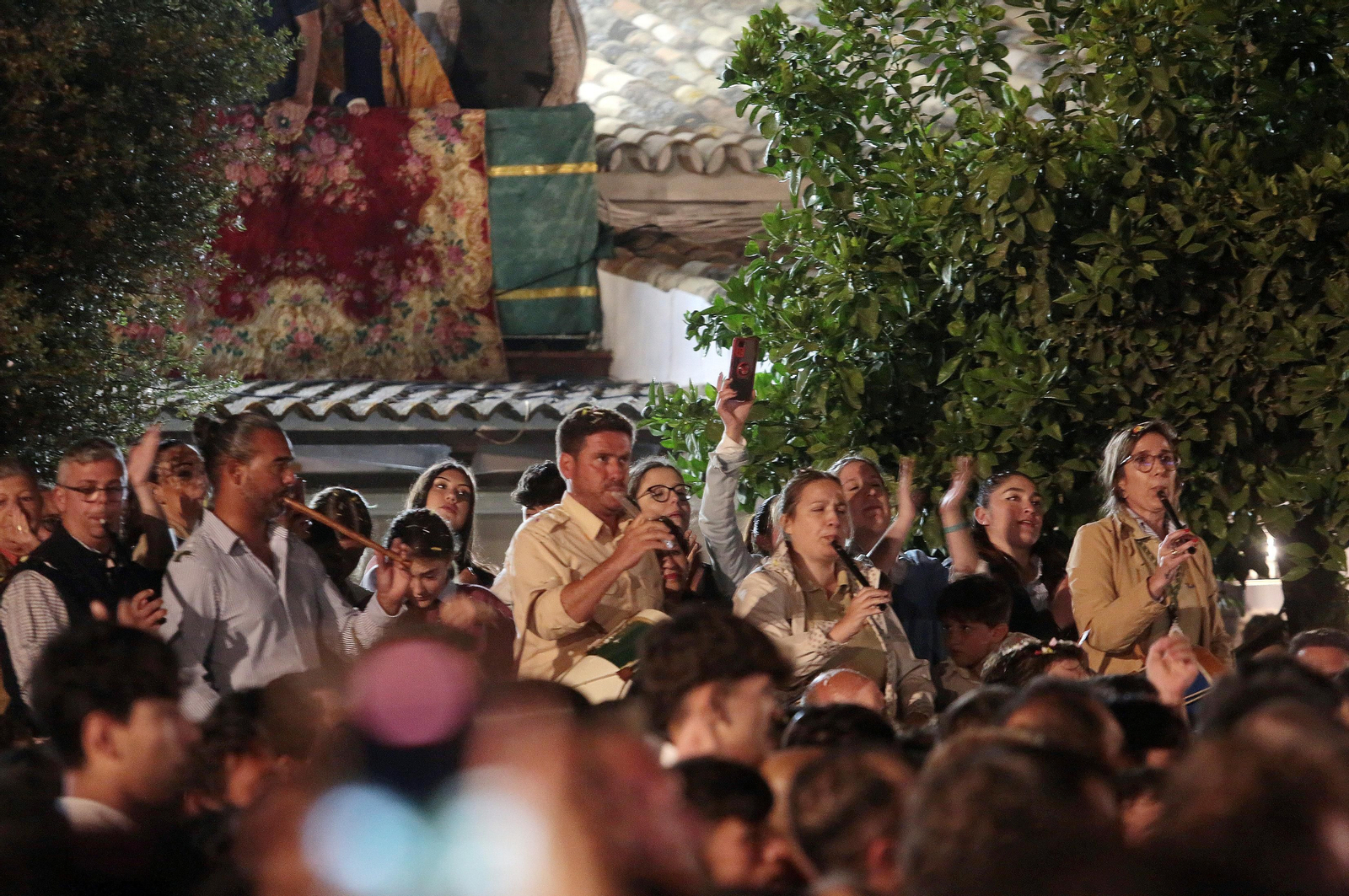 El Rocío 2023: Salto a la reja y procesión de la Virgen del Rocío en imágenes