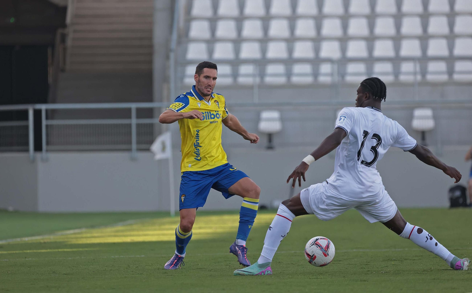 Las mejores fotos del Cádiz CF - Al-Jazira en el Ciudad de La Línea