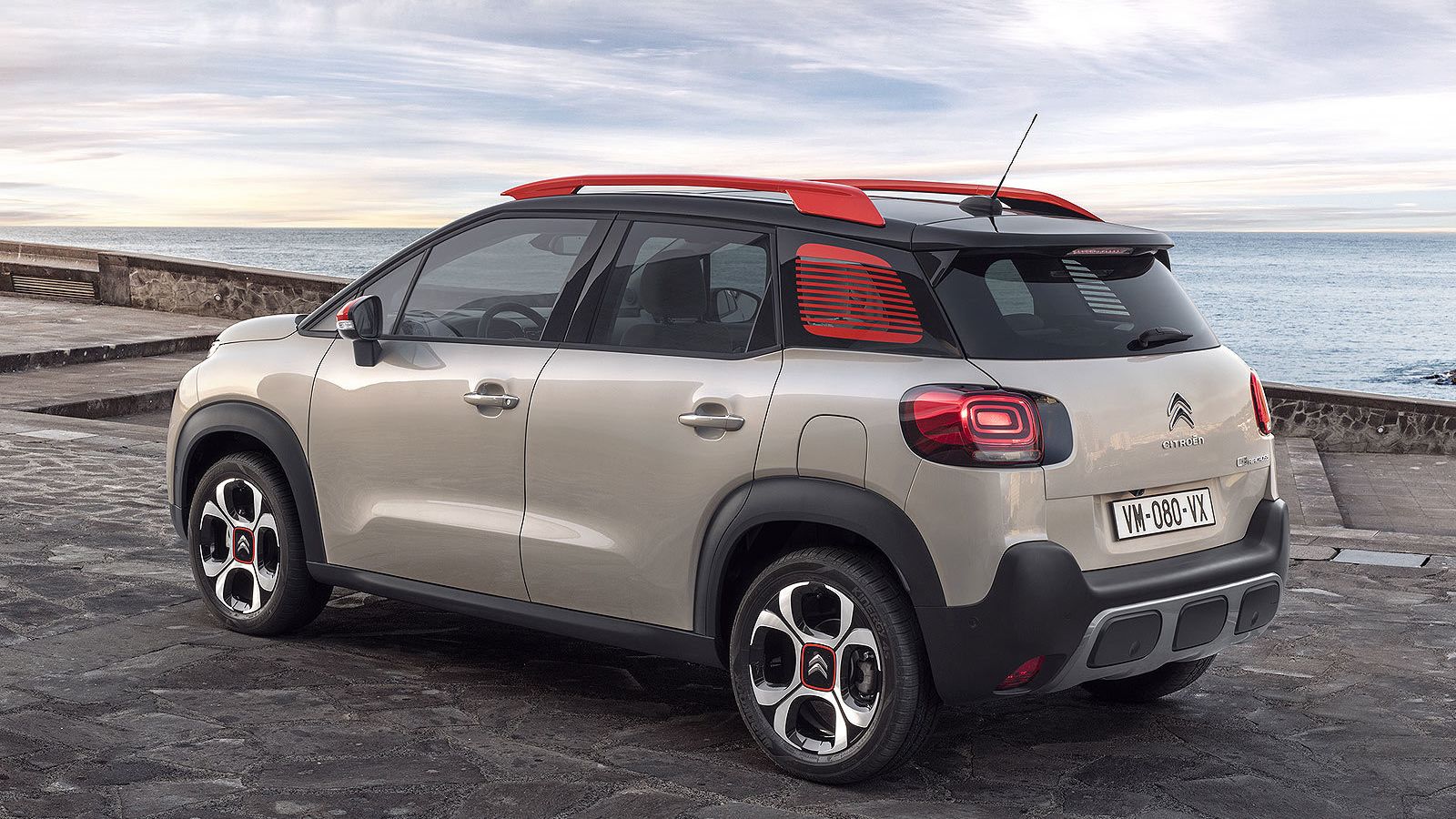 Con sus 4,15 metros es un rival del Captur, Juke y 2008.