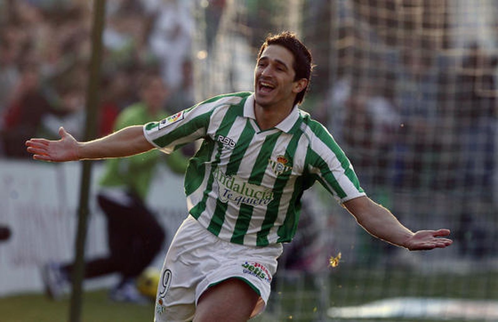 El Betis siguen mostrándose sólido en el Villamarín al ganar 3-0 al Alcorcón. / Antonio Pizarro