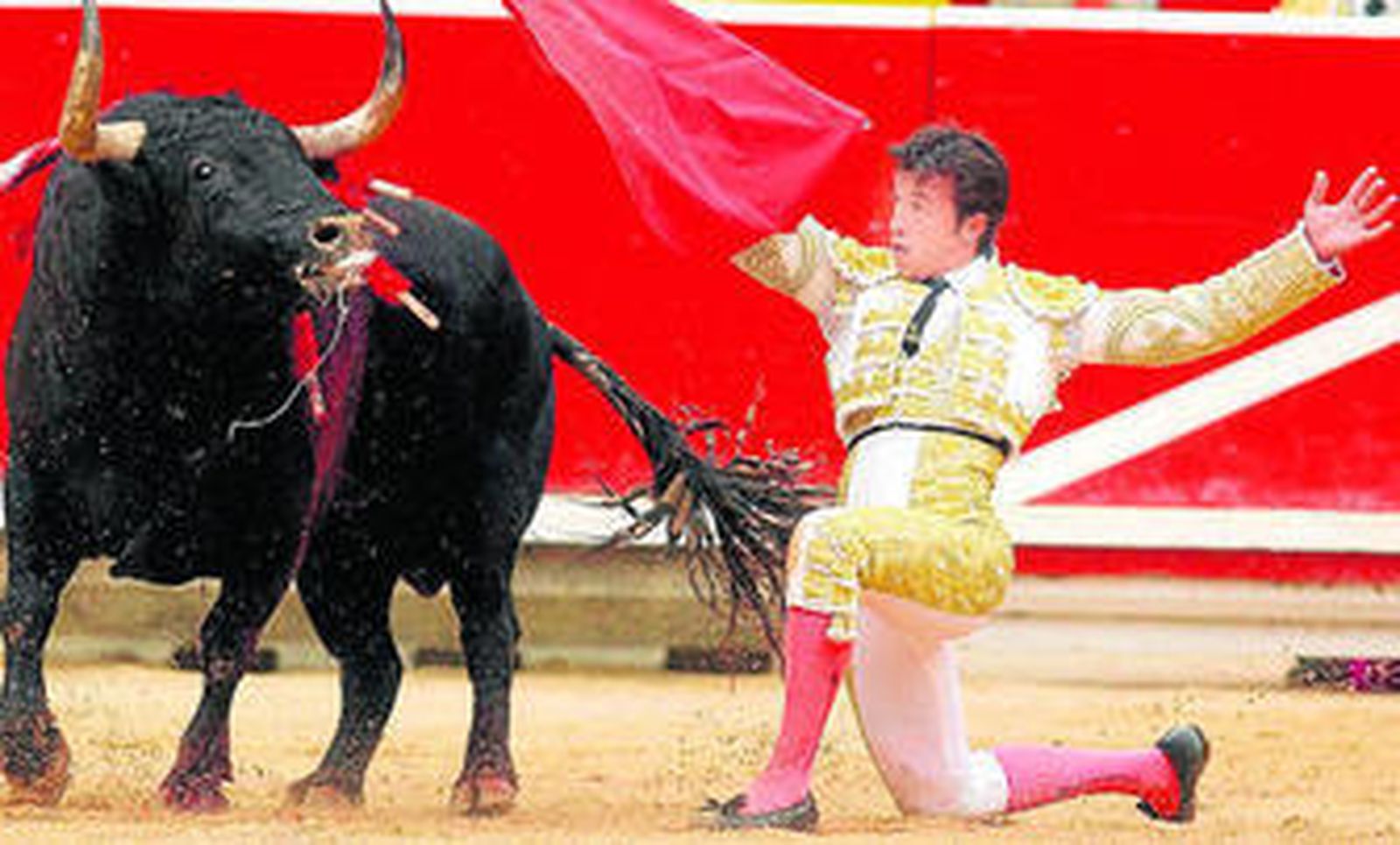 Jesús Fernández 'Jesuli de Torrecera' durante su actuación en la Feria del Toro de Pamplona de julio de 2004.