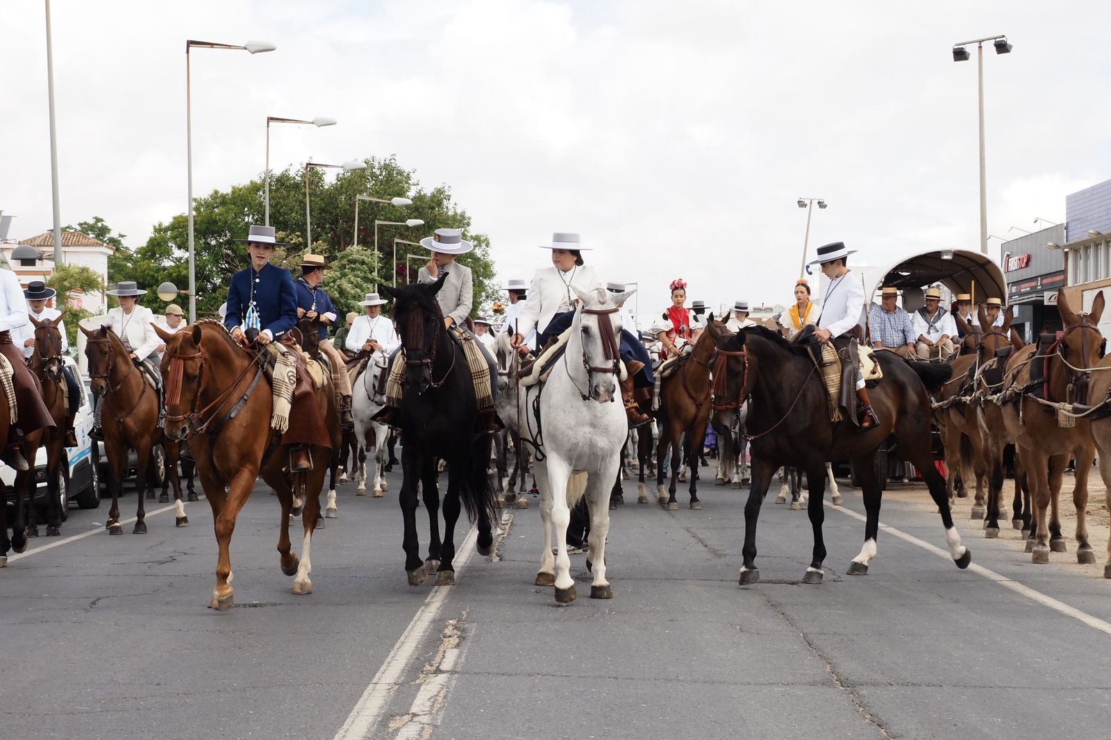 Salida de la Hermandad del Rocío de Palos de la Frontera