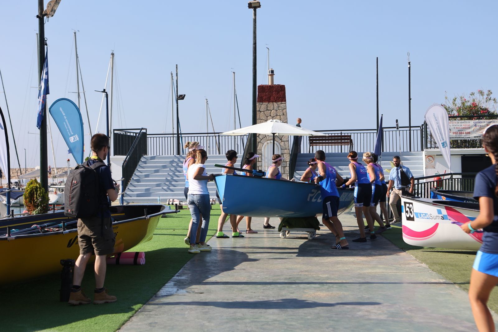 Más de 100 mujeres supervivientes de cáncer participan este sábado en una Regata Nacional en Málaga