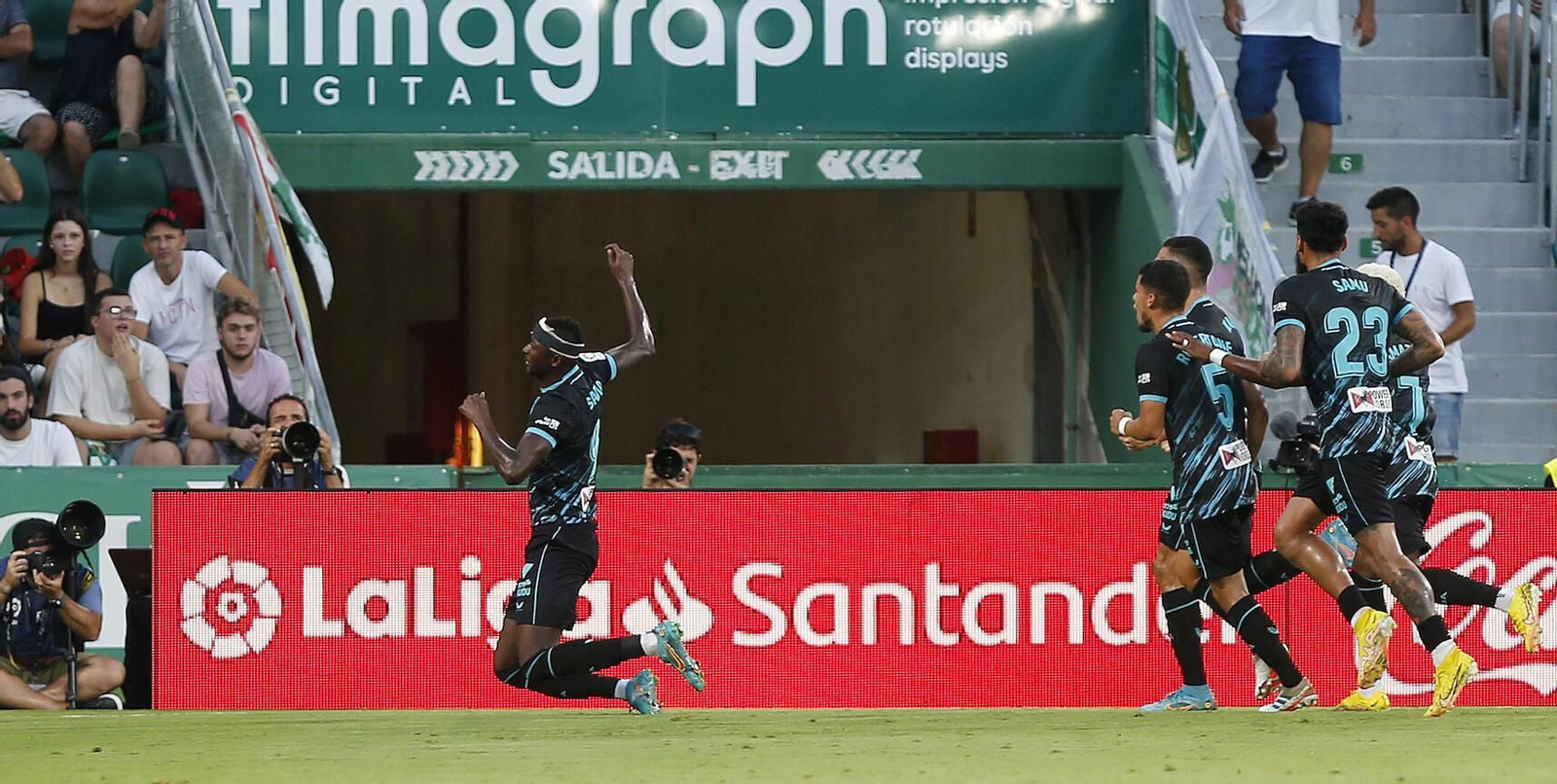 Sadiq celebra su primer gol en la máxima categoría.
