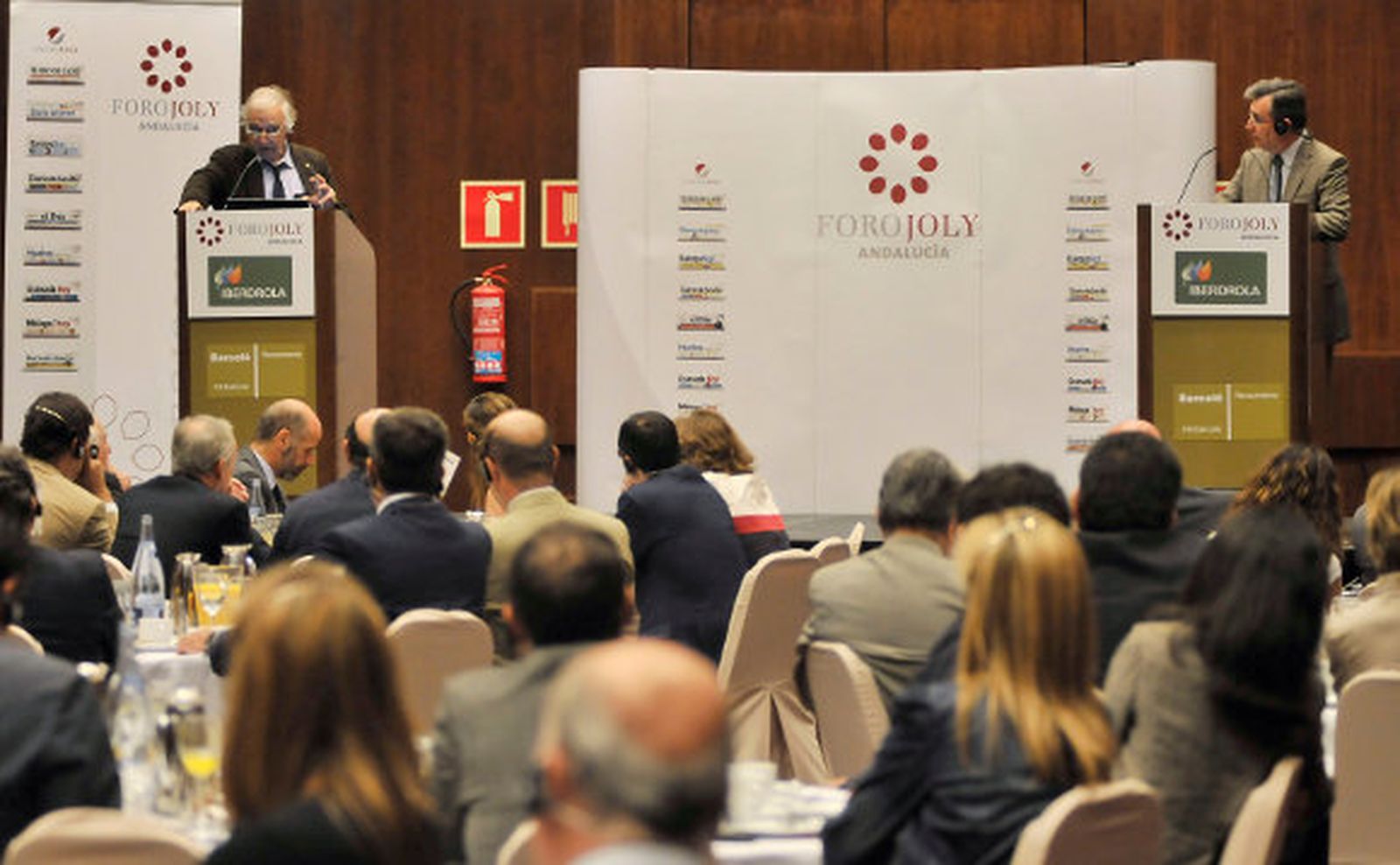 "No se puede cubrir la superficie de un país fértil con paneles solares"