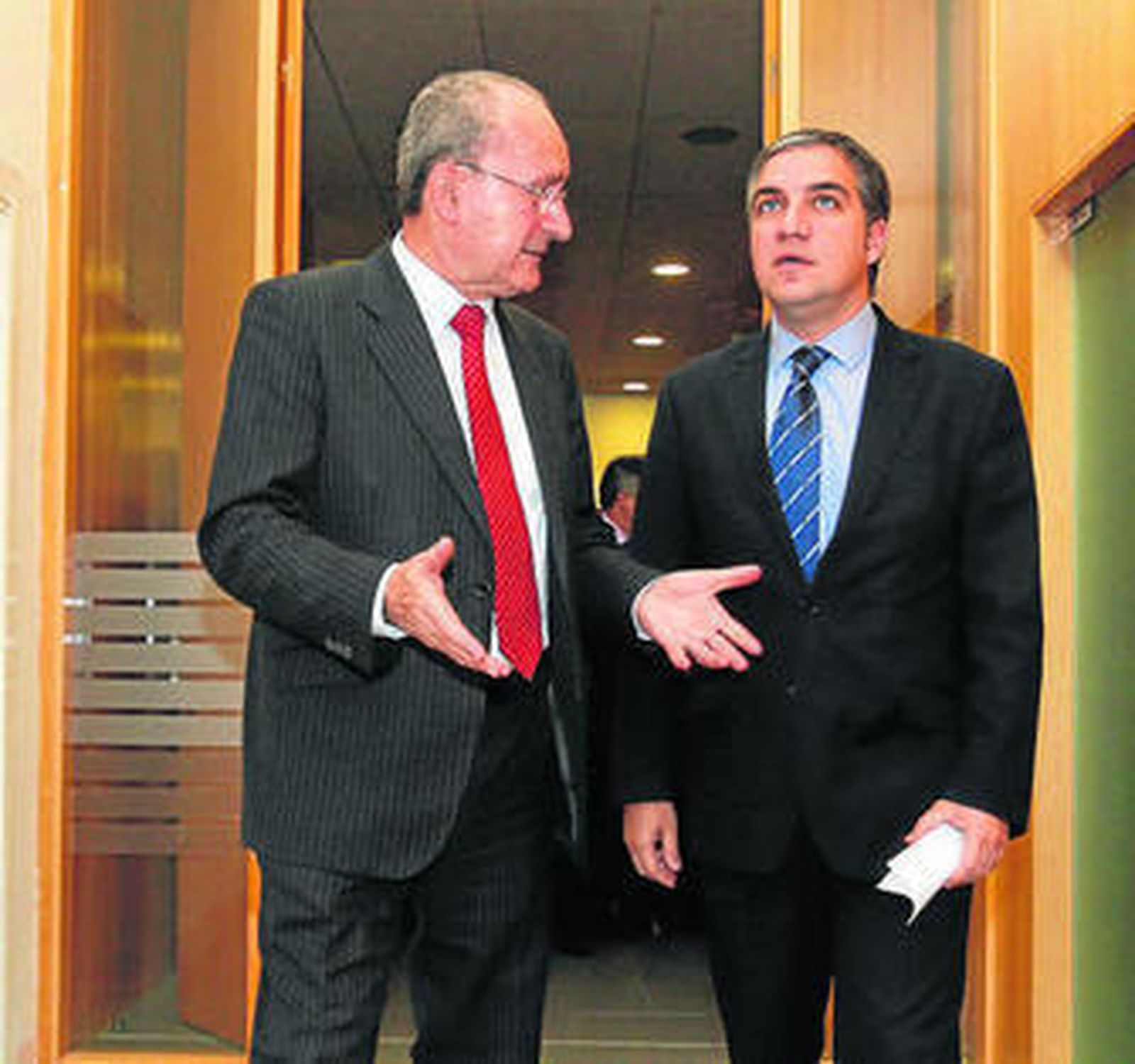 De la Torre y Bendodo, en una imagen de archivo.