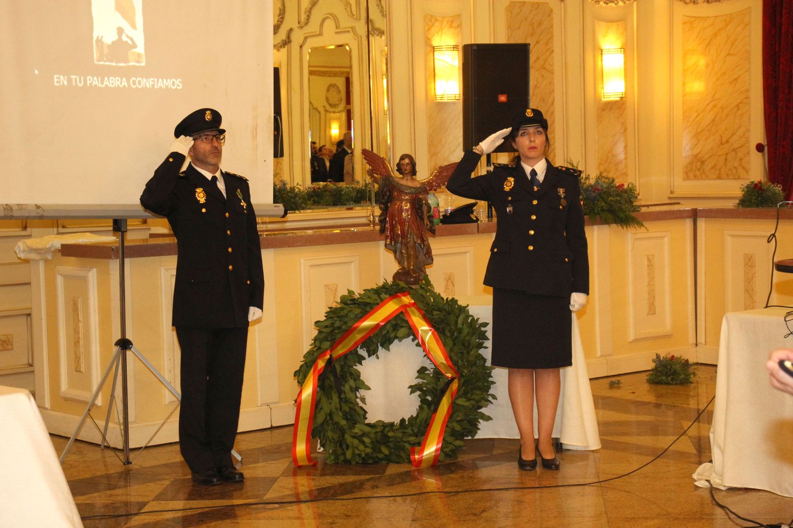 La celebración de la festividad de la Policía Nacional en Lucena, en imágenes