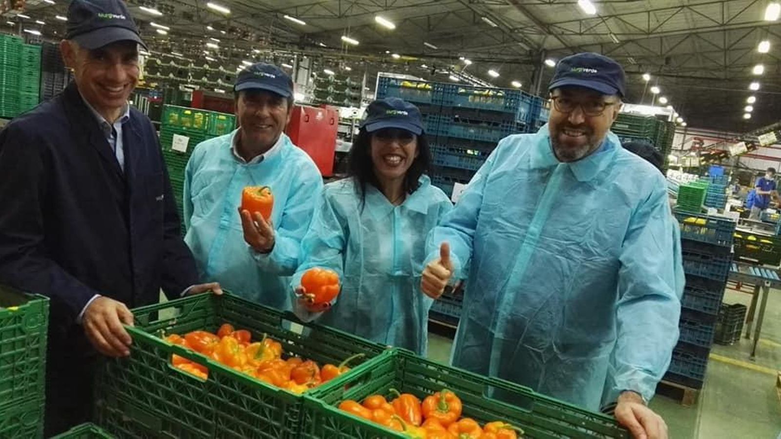 Marta Bosquet visitó una cooperativa con Juan Carlos Girauta