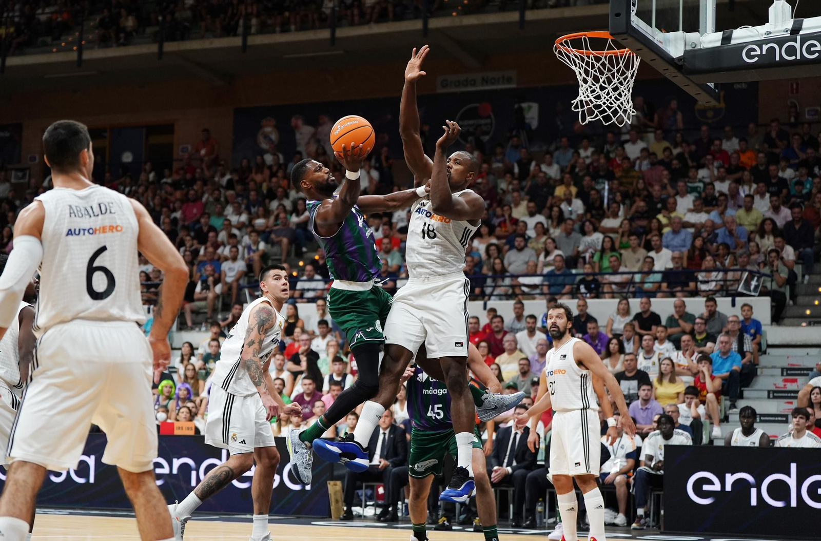 Melvin Ejim, sus cuatro años y seis títulos en Málaga